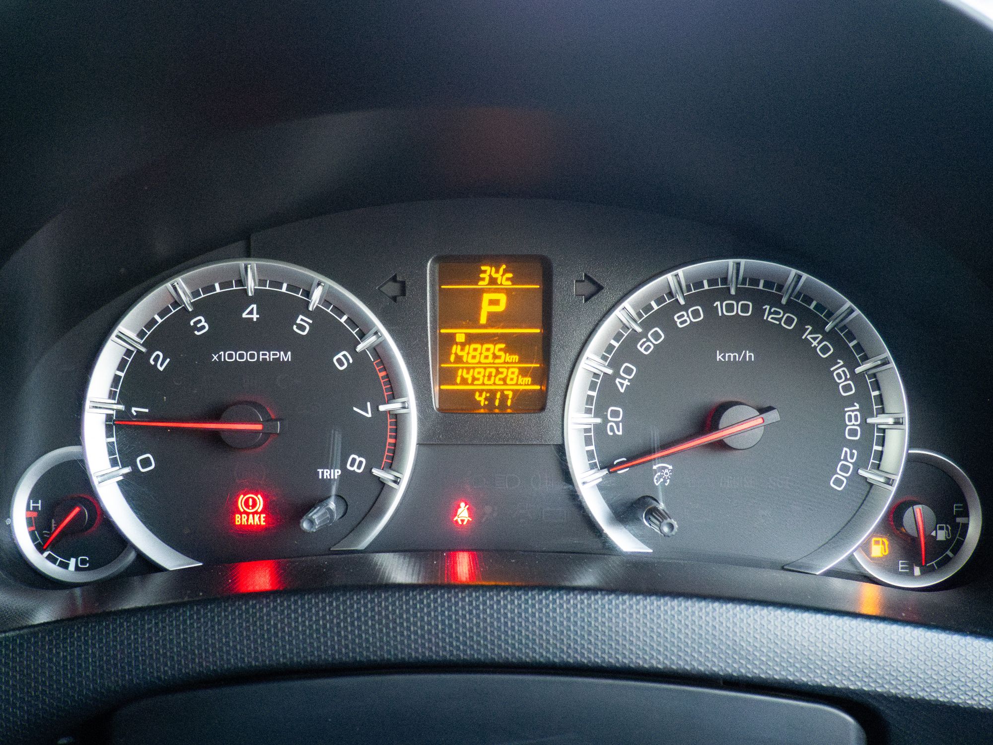 2013 Suzuki Swift สีเทา (รูปที่ 17)