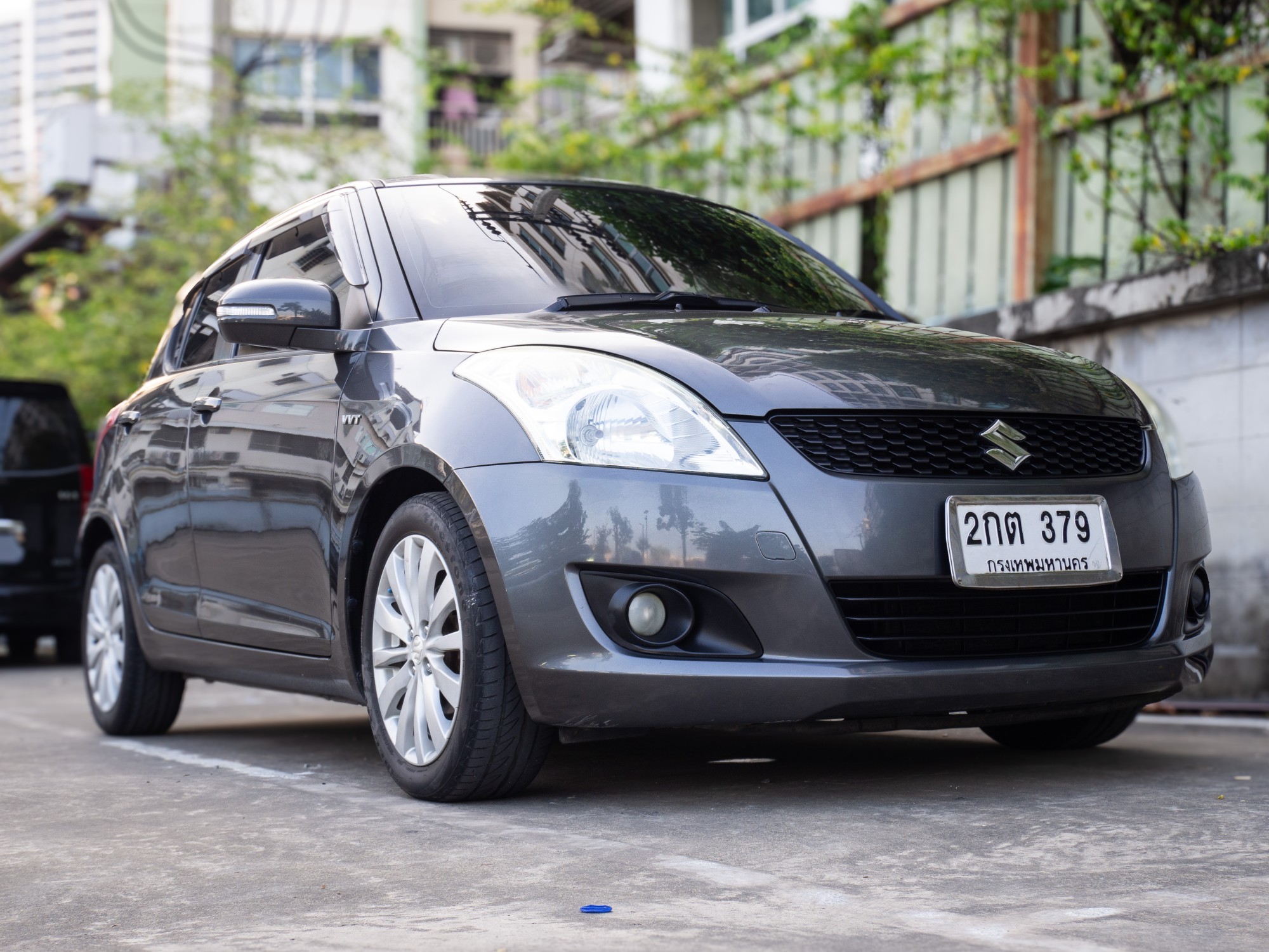 2013 Suzuki Swift สีเทา (รูปที่ 3)