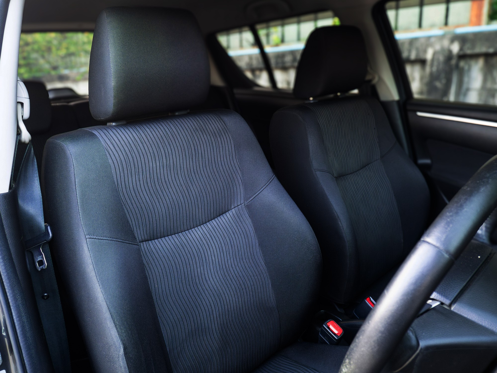 2013 Suzuki Swift สีเทา (รูปที่ 18)