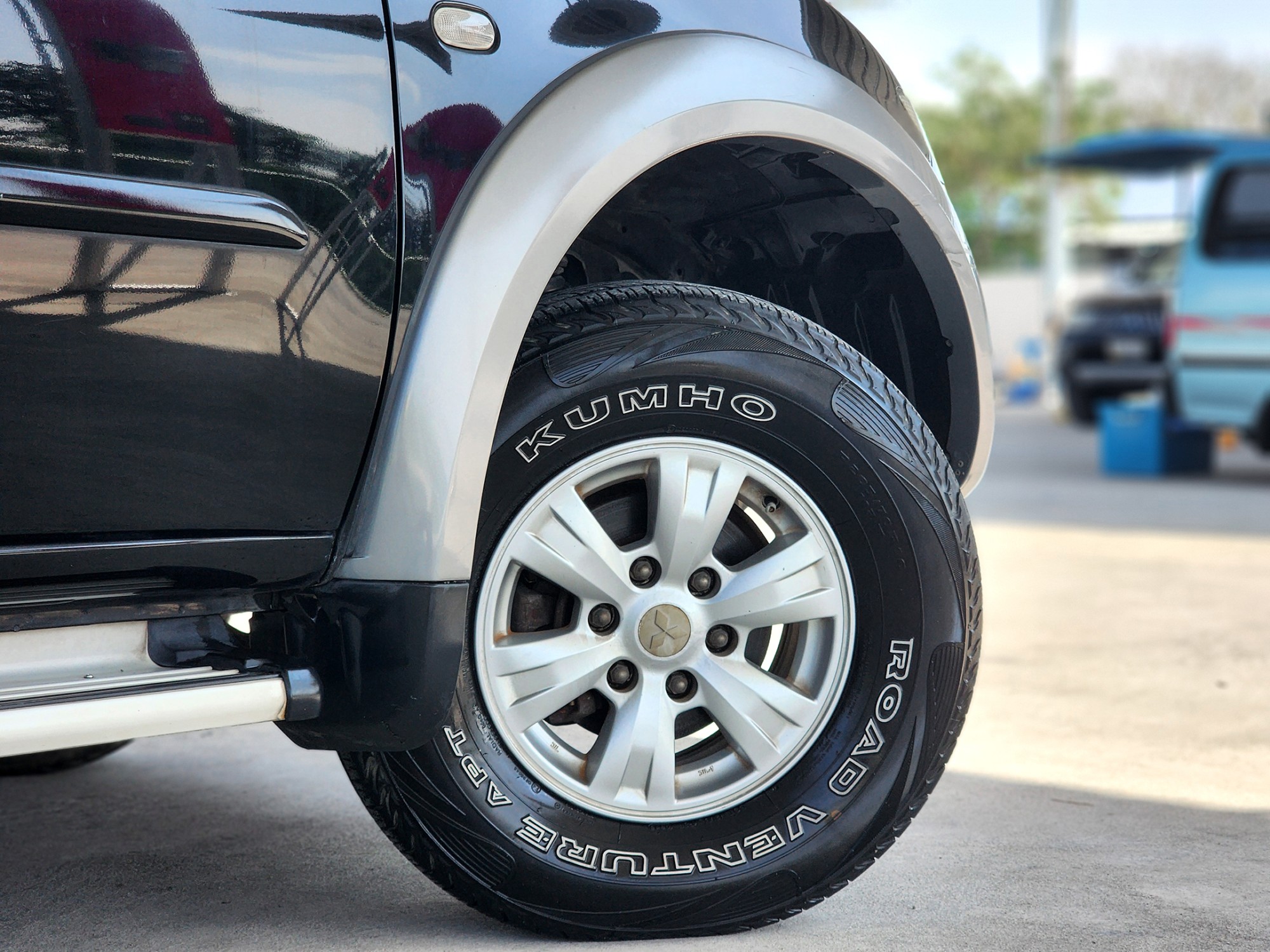 2012 Mitsubishi Triton Double cab สีดำ (รูปที่ 6)