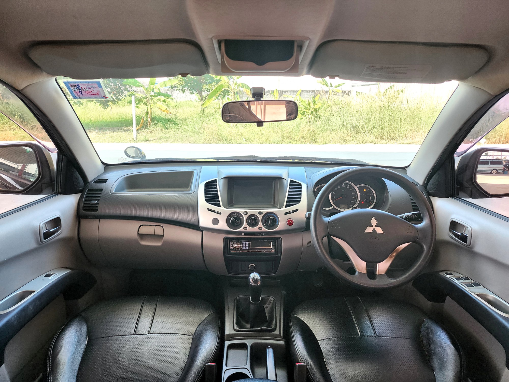 2012 Mitsubishi Triton Double cab สีดำ (รูปที่ 15)