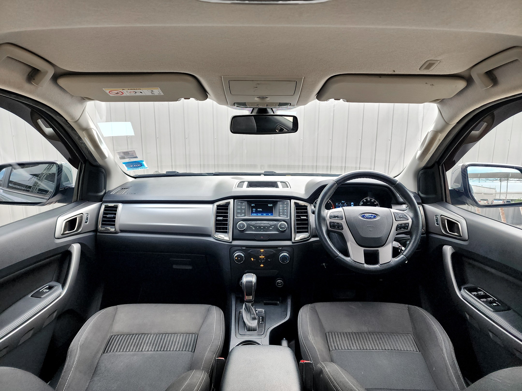 FORD Ranger Double Cab 2.2XLT Hi-Rider A/T ปี 2019 จด 2020 (รูปที่ 11)