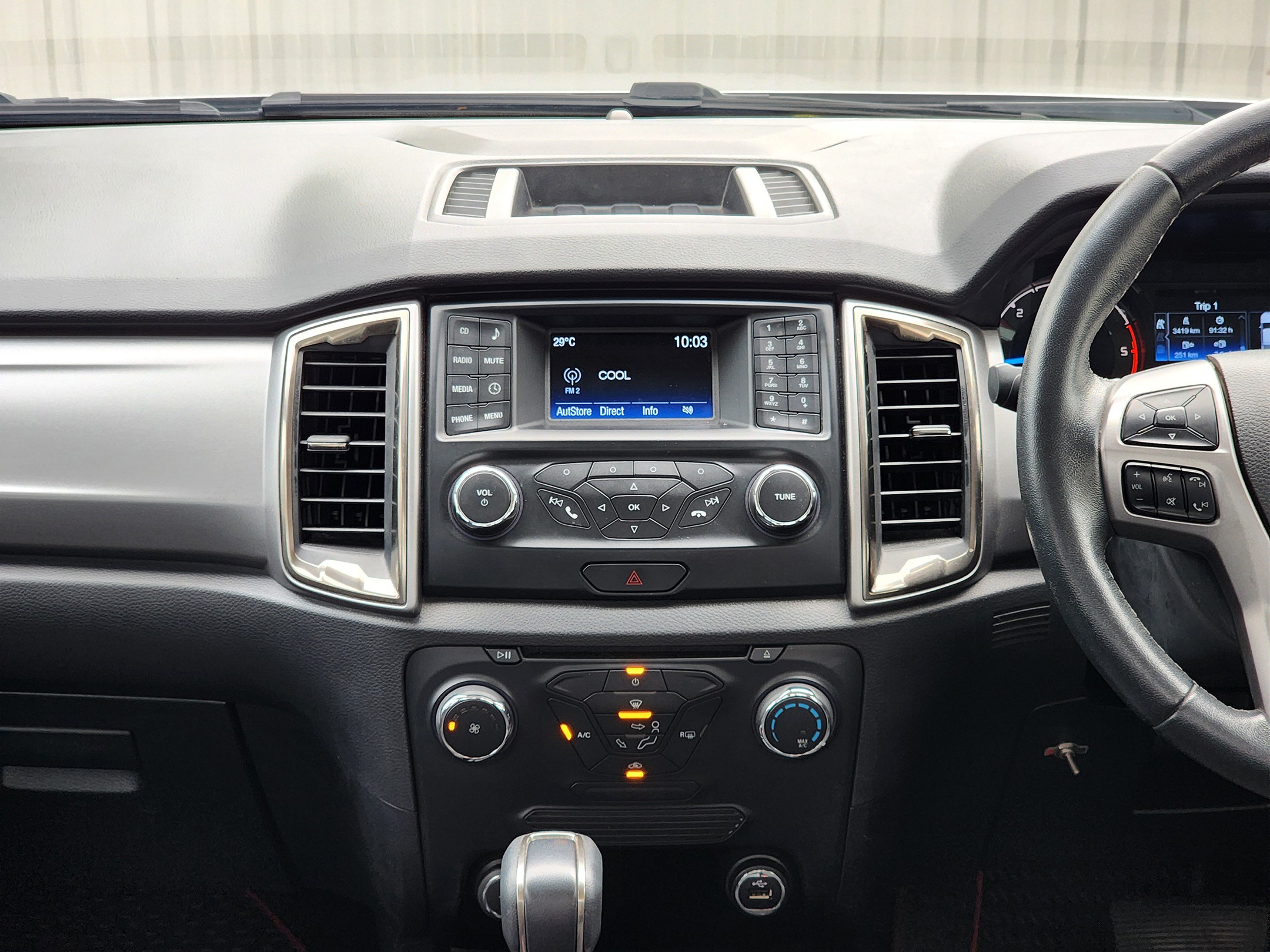 FORD Ranger Double Cab 2.2XLT Hi-Rider A/T ปี 2019 จด 2020 (รูปที่ 14)