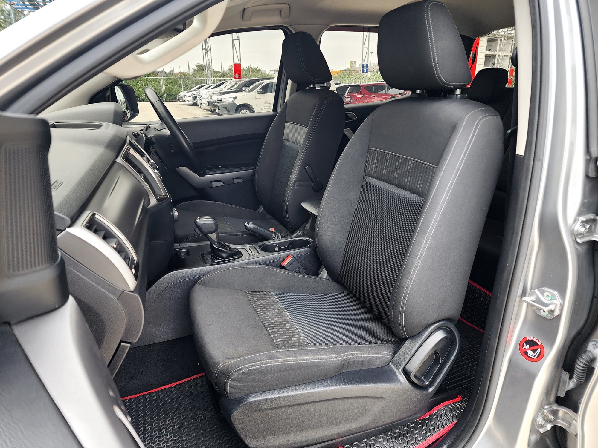 FORD Ranger Double Cab 2.2XLT Hi-Rider A/T ปี 2019 จด 2020 (รูปที่ 9)