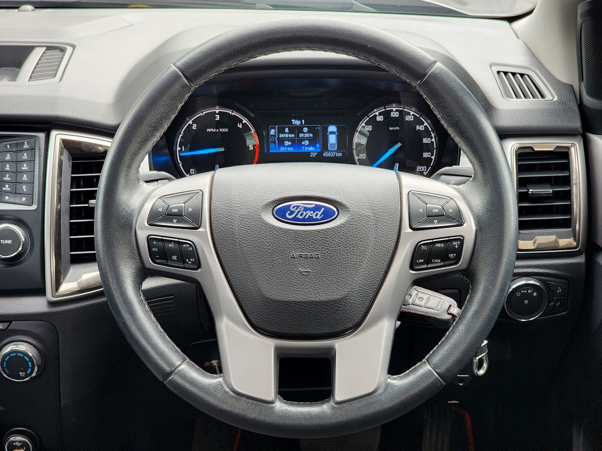 FORD Ranger Double Cab 2.2XLT Hi-Rider A/T ปี 2019 จด 2020 (รูปที่ 12)