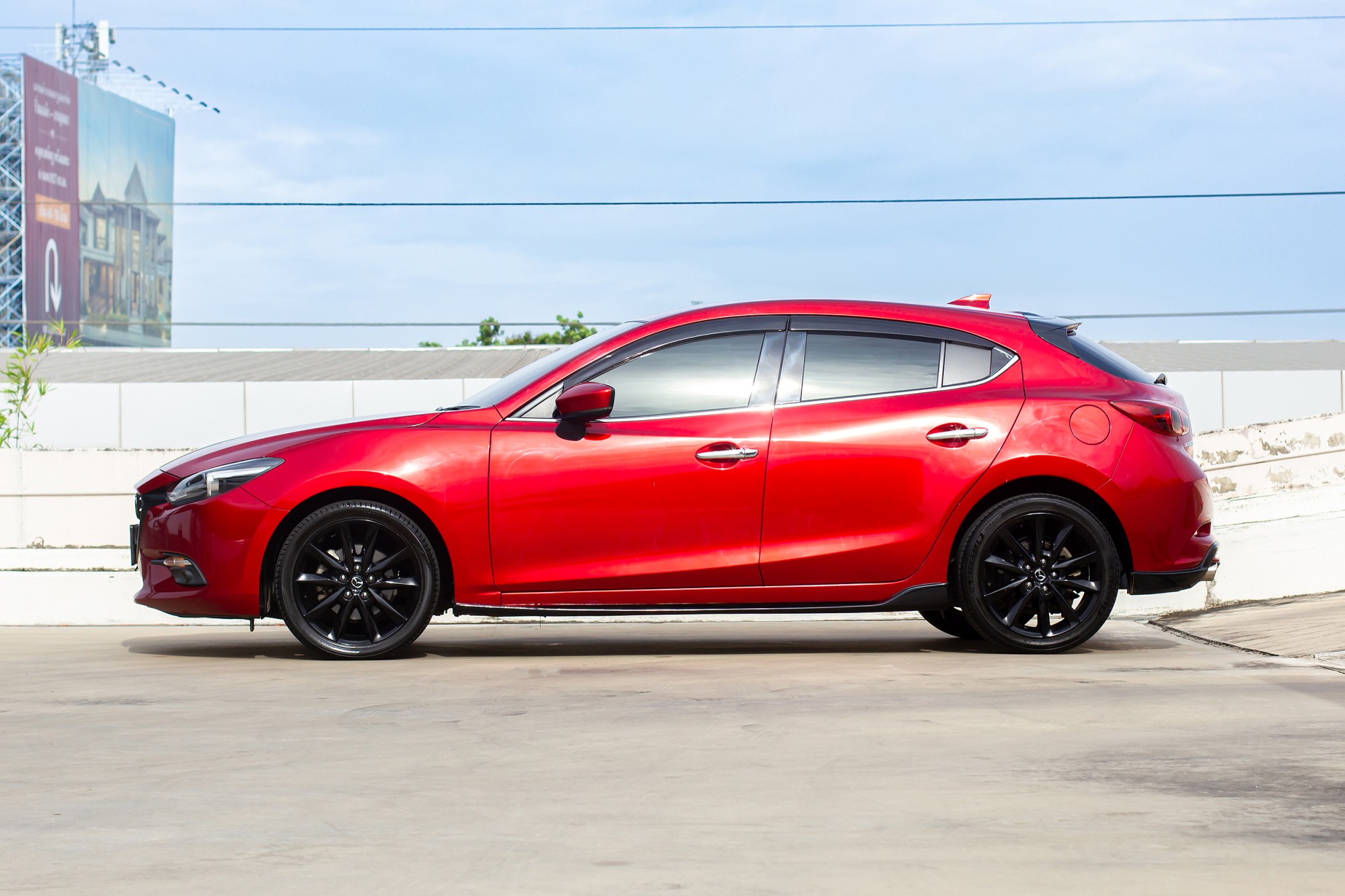 MAZDA3 HATCHBACK 2.0S A/T ปี 2018 auto รถสวย (รูปที่ 11)