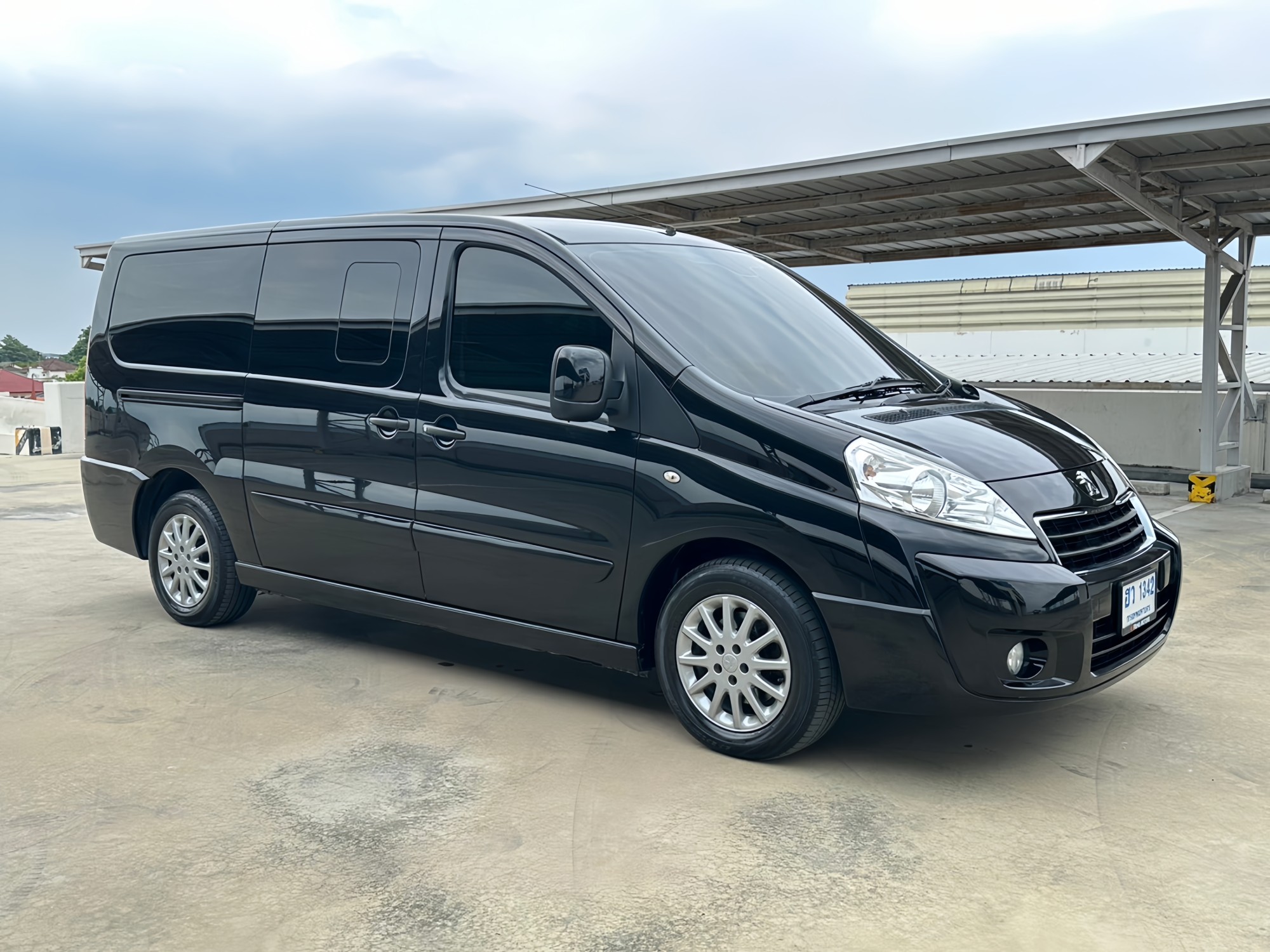 2016 Peugeot Expert สีดำ (รูปที่ 4)