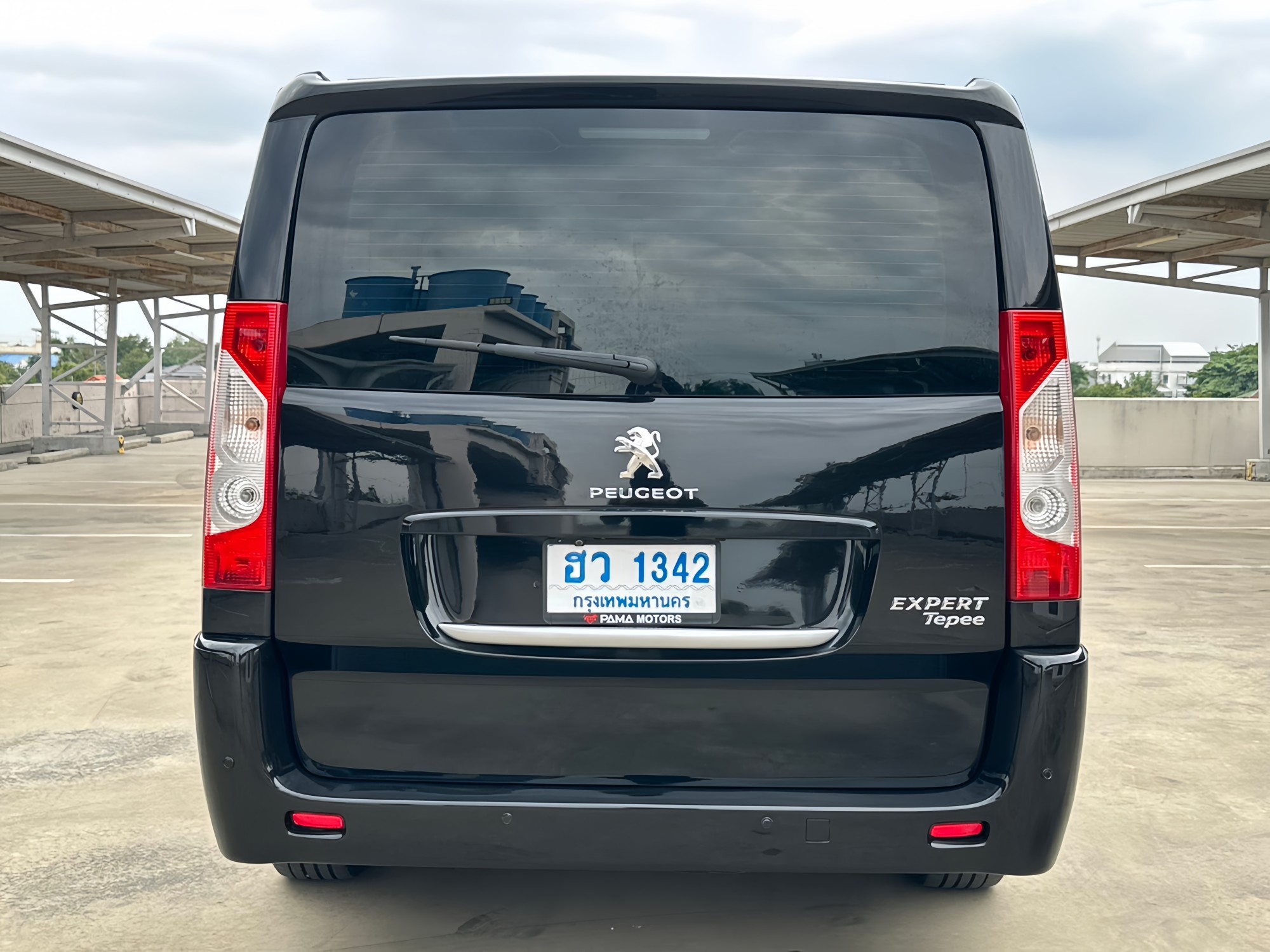 2016 Peugeot Expert สีดำ (รูปที่ 9)