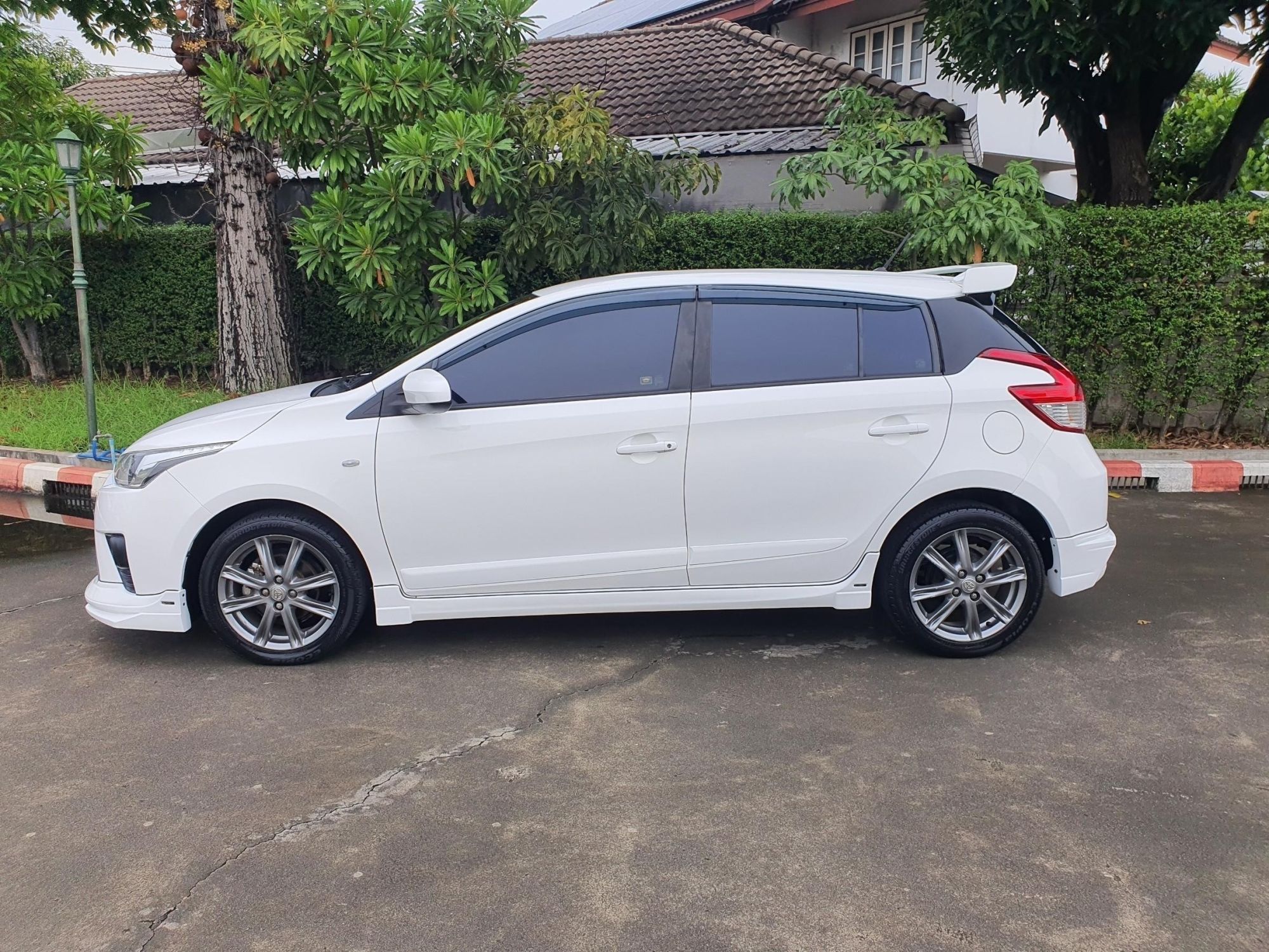 TOYOTA YARIS ECO, 1.2 E ปี 2014 รถสวย ดูแลรักษาดีมาก (รูปที่ 11)
