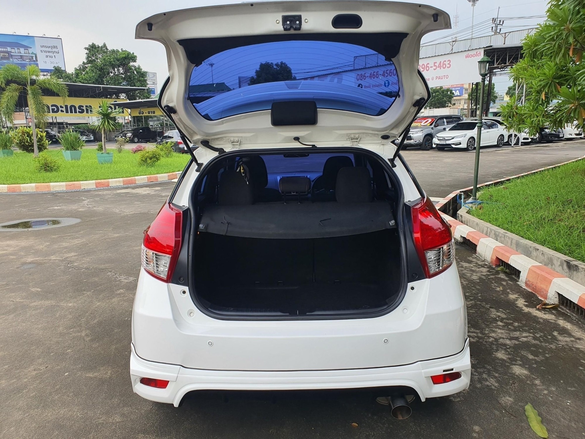 TOYOTA YARIS ECO, 1.2 E ปี 2014 รถสวย ดูแลรักษาดีมาก (รูปที่ 7)