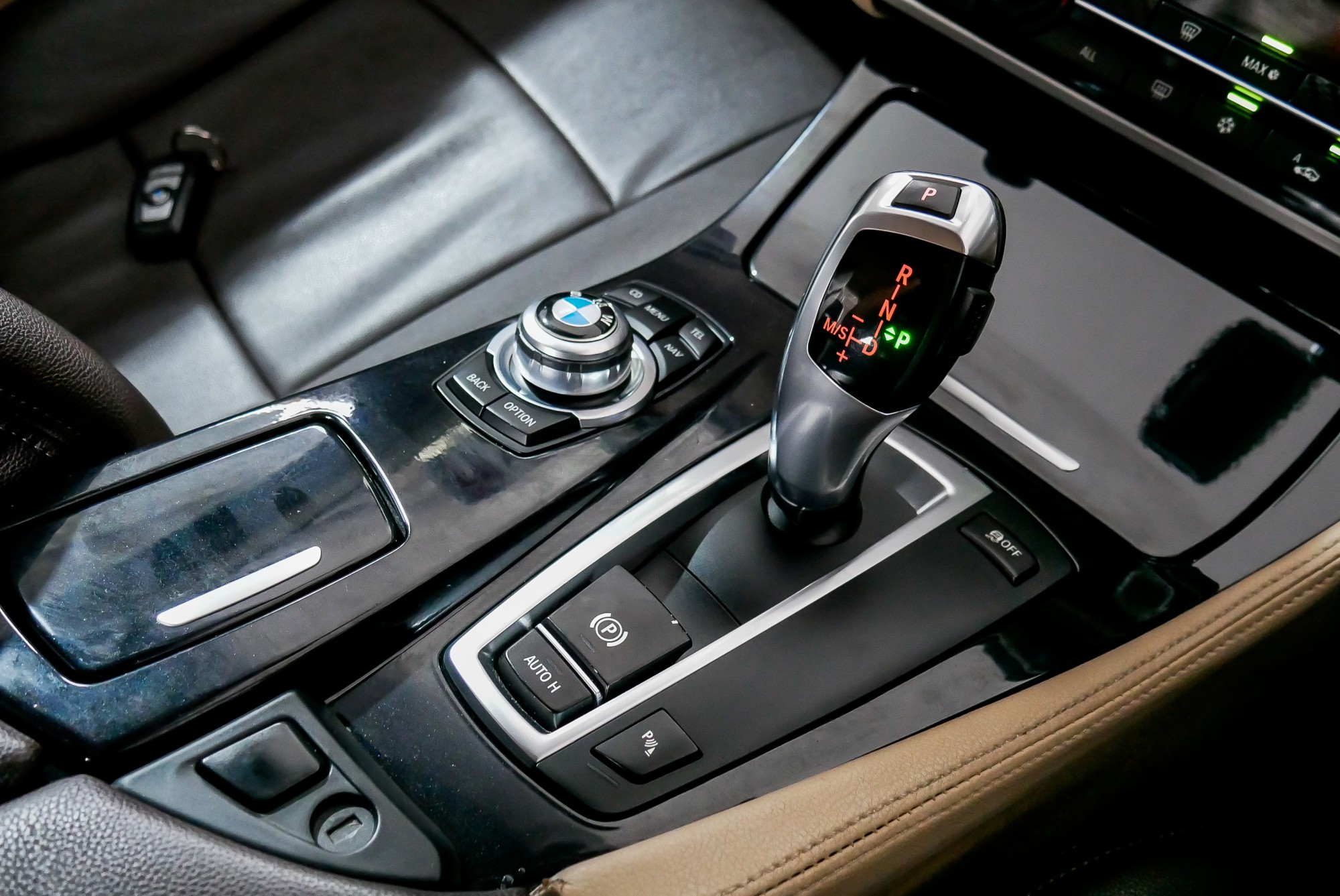 BMW 523I F10 ปี 2011 สีดำ (รูปที่ 10)