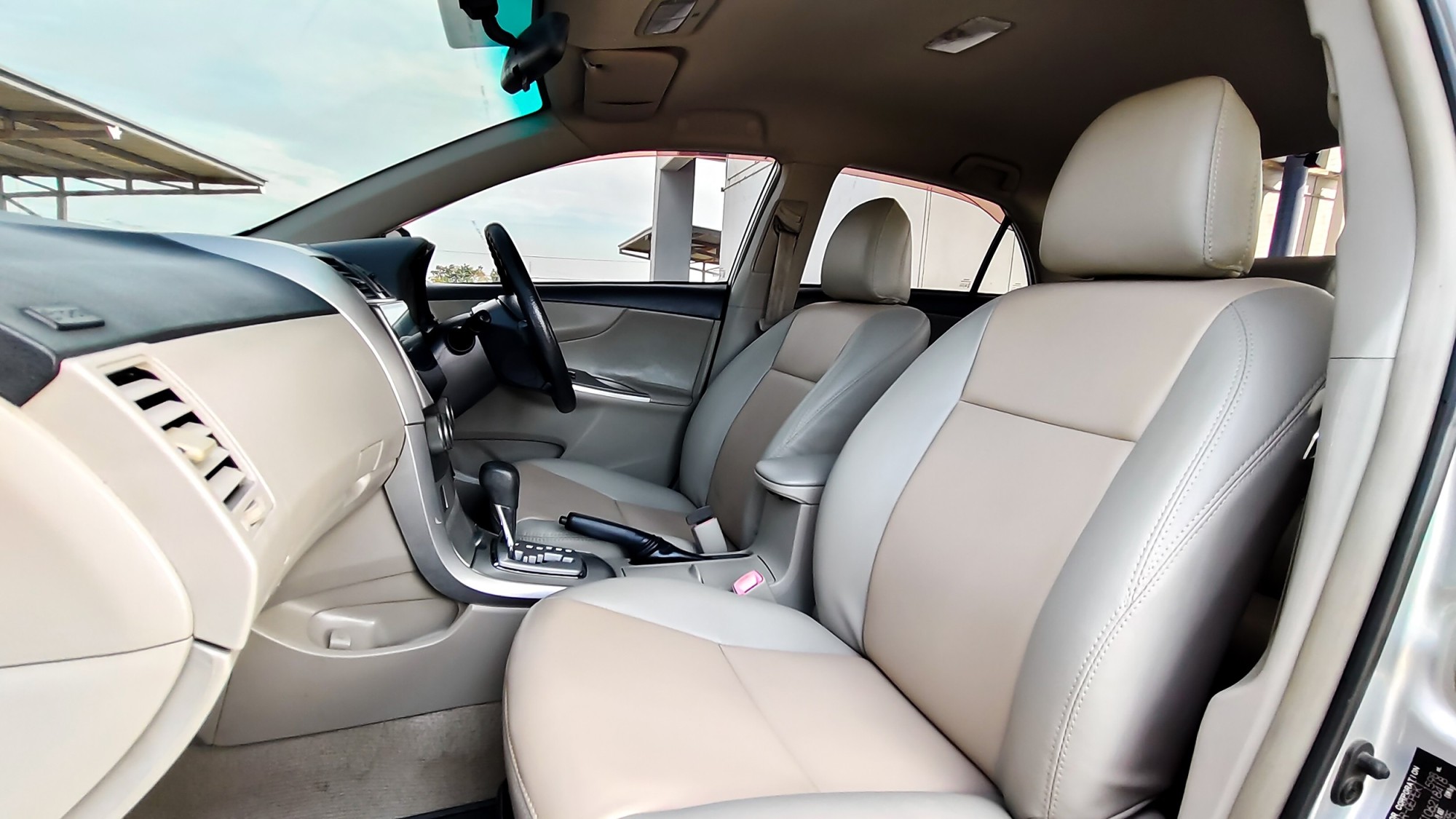 TOYOTA​ Corolla Altis 1.6E CNG A/T ปี 2012 auto ไมล์ 250,000 กม. (รูปที่ 5)