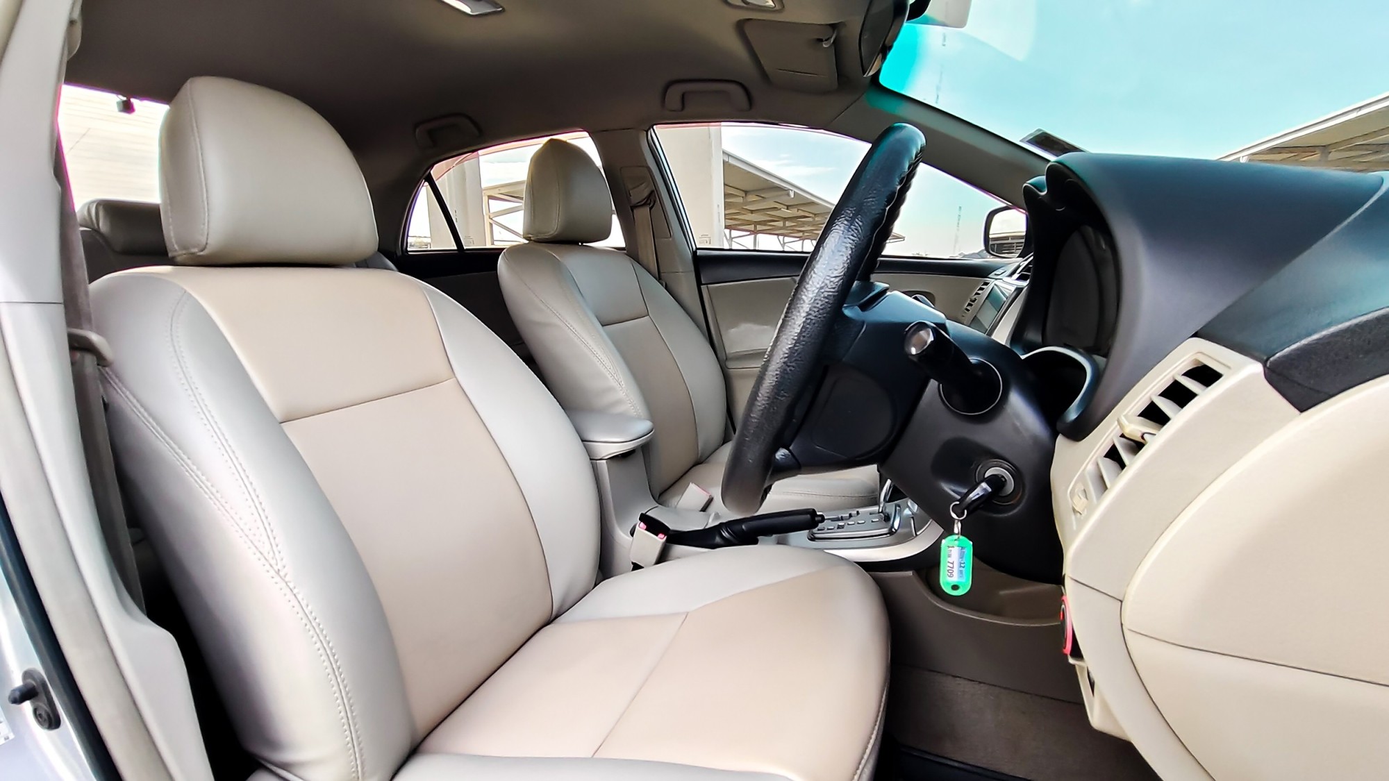 TOYOTA​ Corolla Altis 1.6E CNG A/T ปี 2012 auto ไมล์ 250,000 กม. (รูปที่ 3)