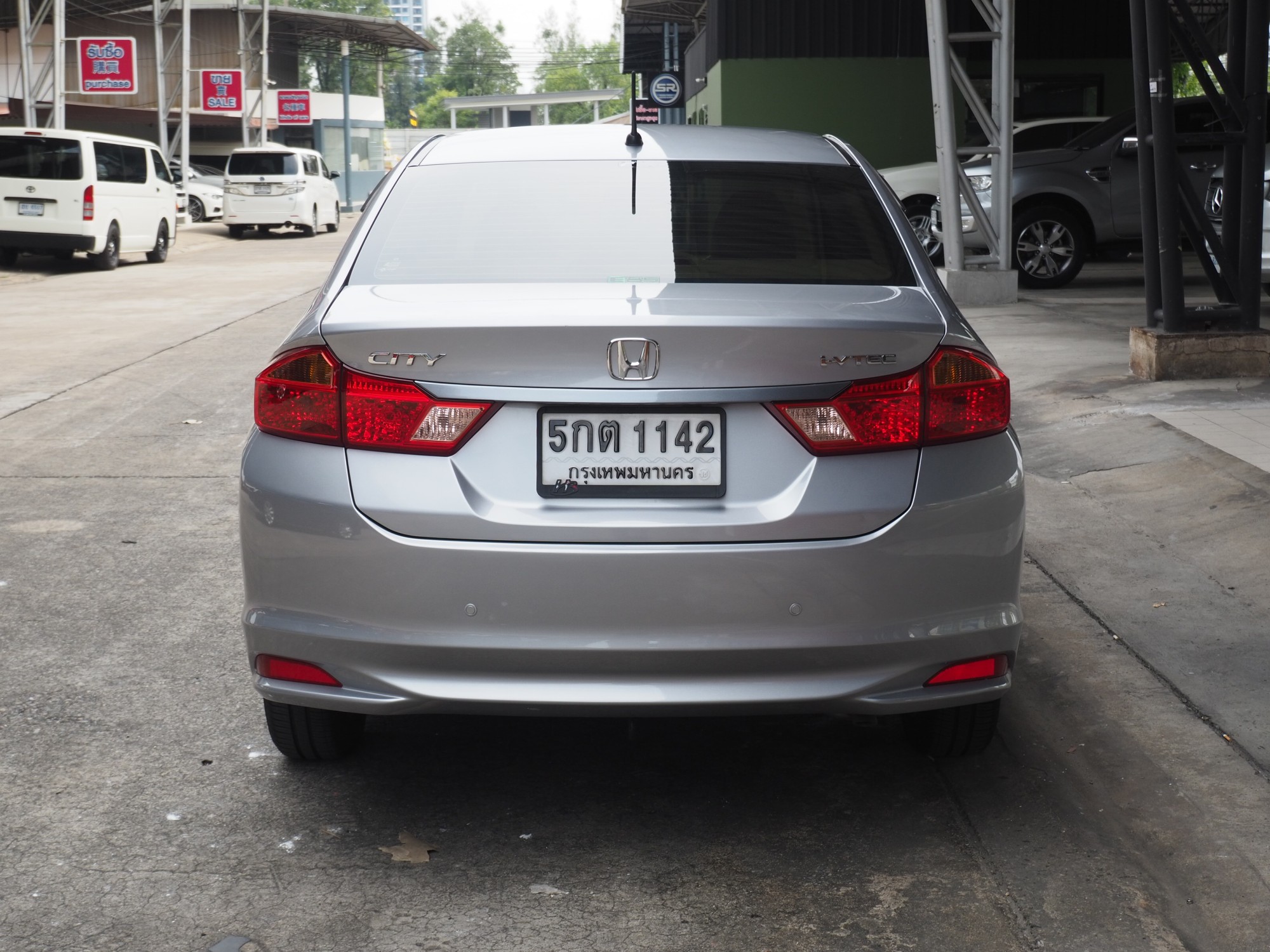 2016 Honda City สีเทา (รูปที่ 3)