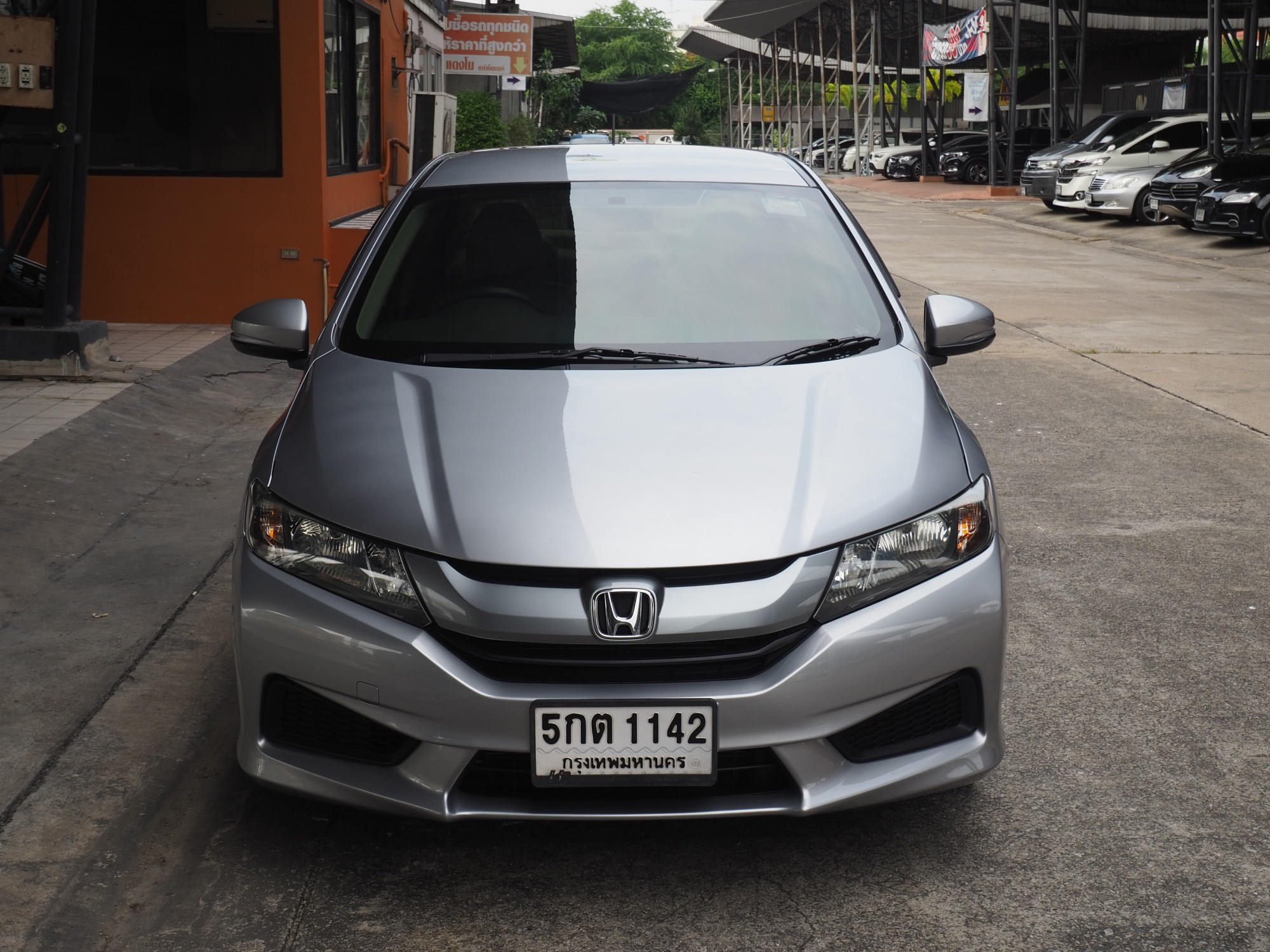 2016 Honda City สีเทา (รูปที่ 14)
