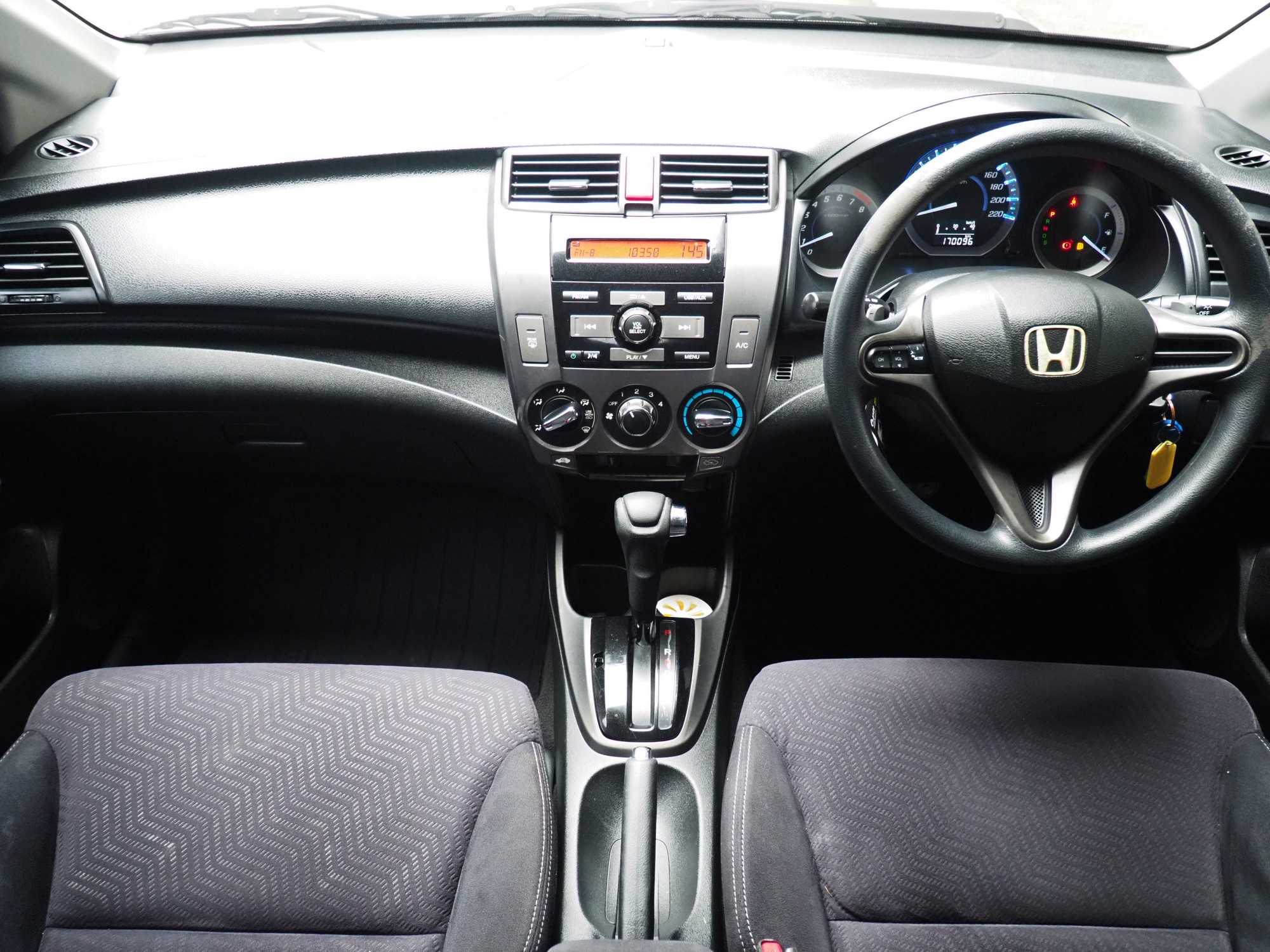2013 Honda City สีดำ