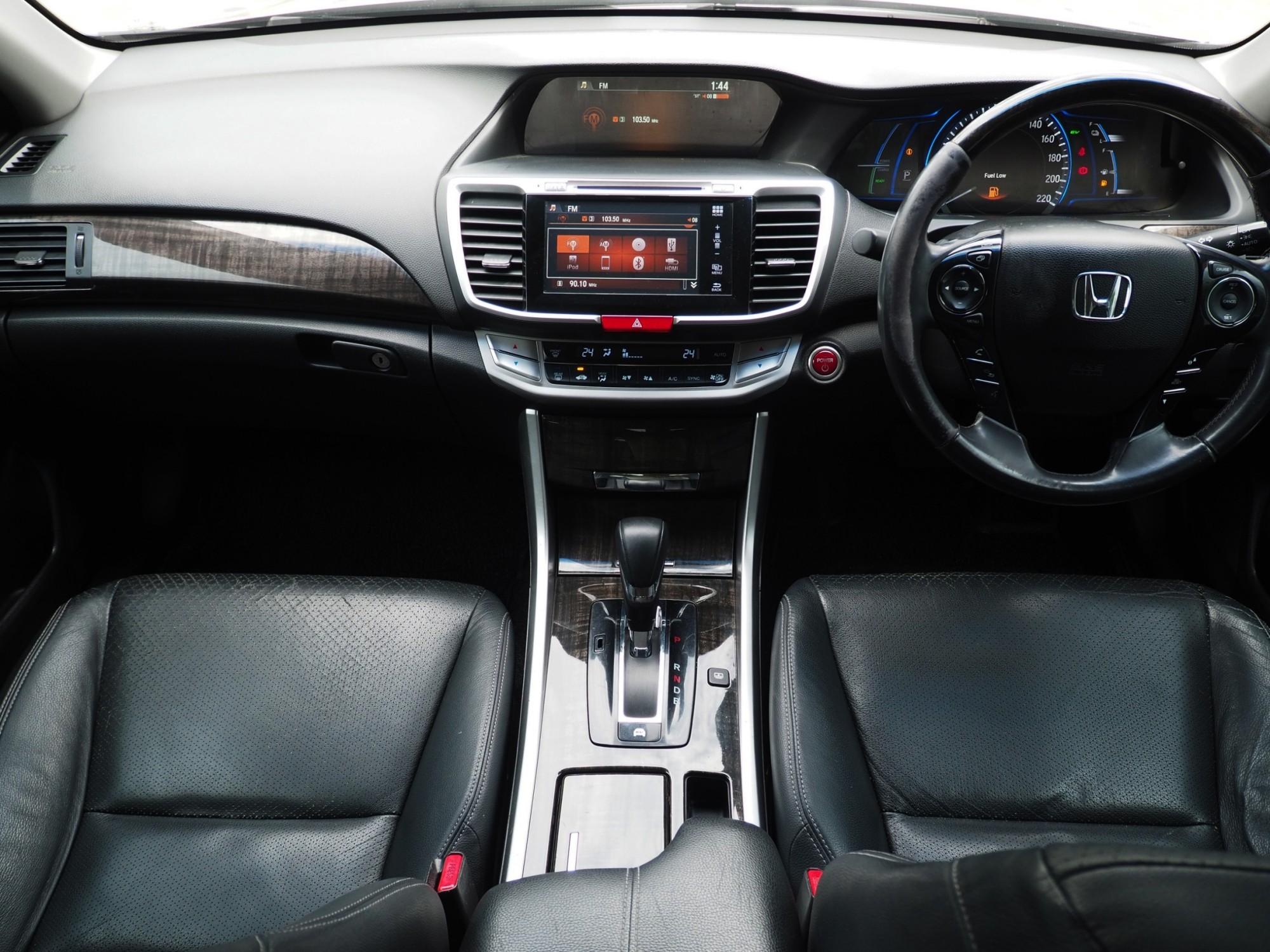 2014 Honda Accord สีเงิน (รูปที่ 16)
