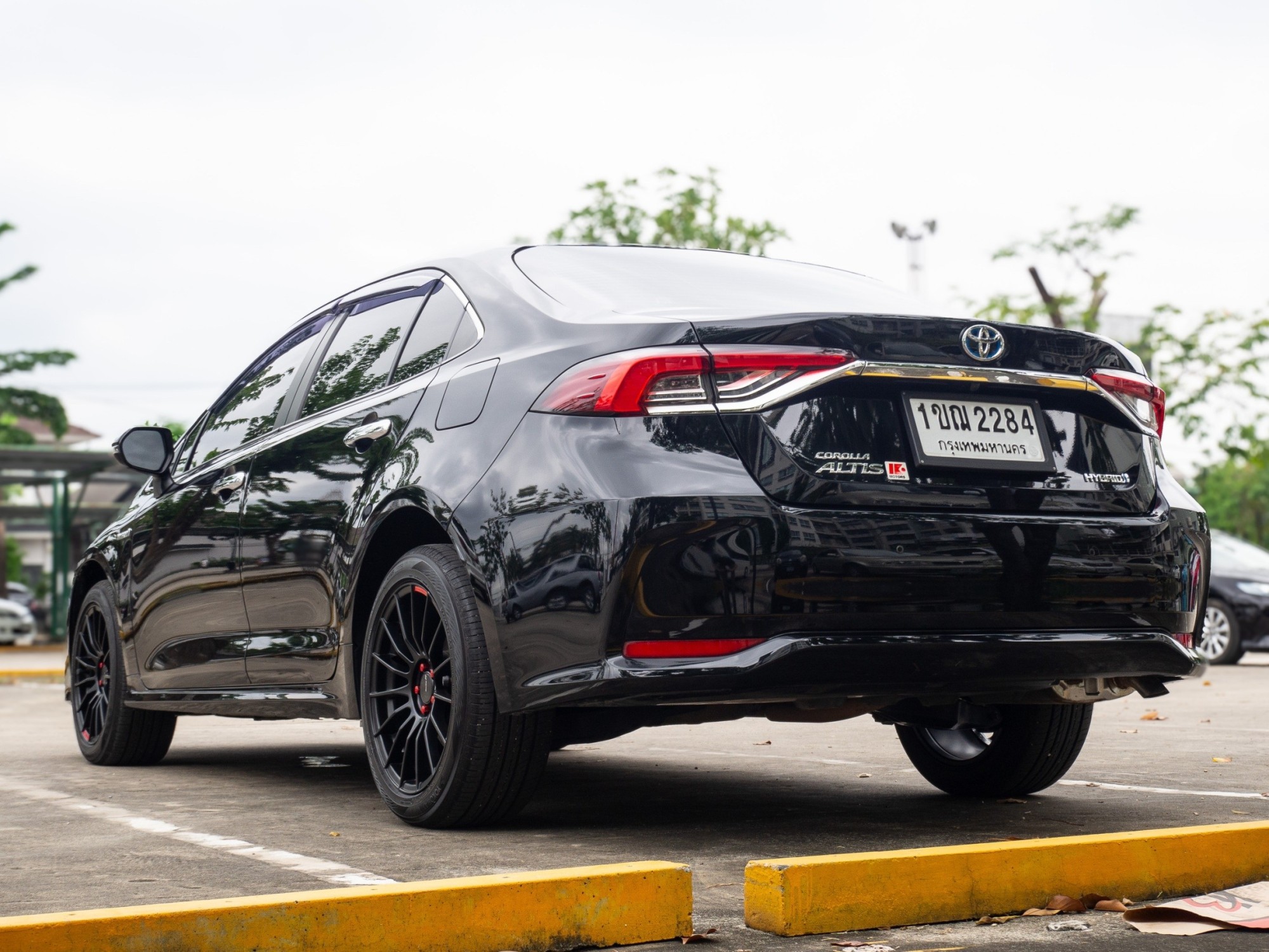 2020 Toyota ALTIS 1.8 HYBRID สีดำ (รูปที่ 10)
