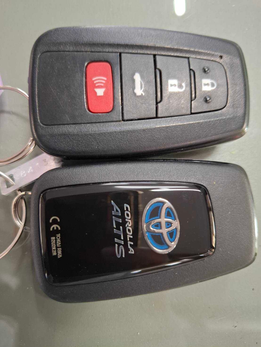 2020 Toyota ALTIS 1.8 HYBRID สีดำ (รูปที่ 4)
