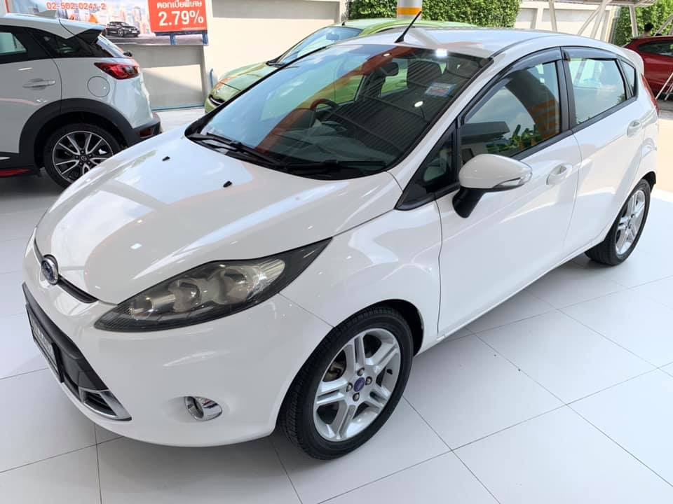Ford Fiesta ปี 2013 สีขาว (รูปที่ 2)