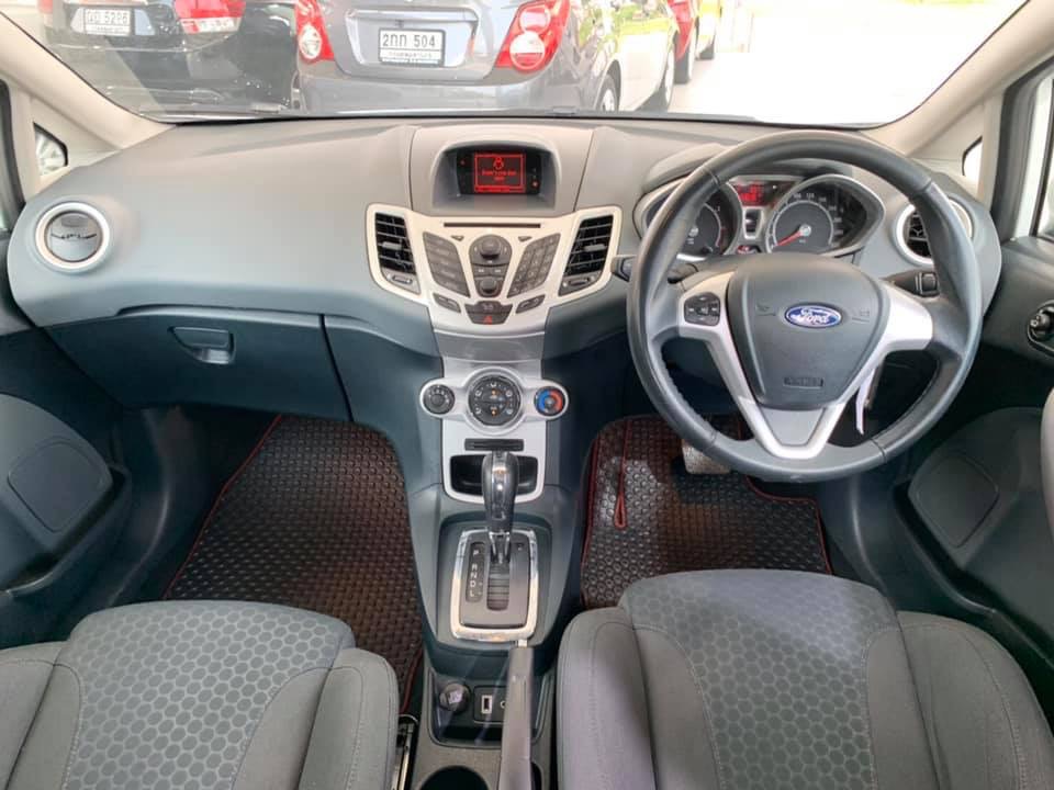 Ford Fiesta ปี 2013 สีขาว (รูปที่ 5)