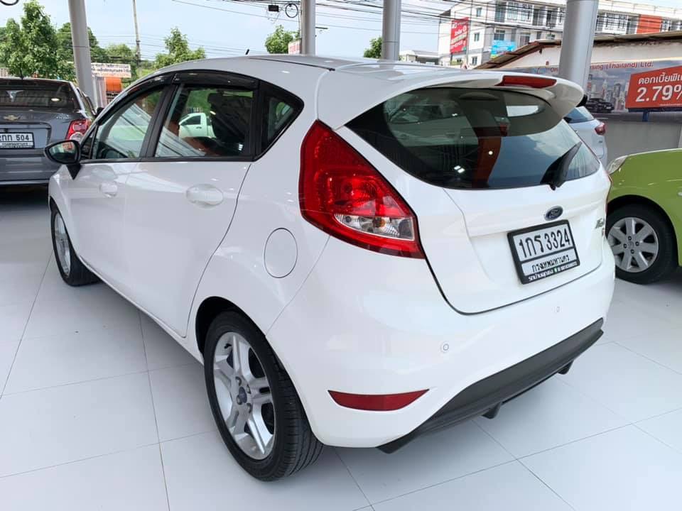 Ford Fiesta ปี 2013 สีขาว (รูปที่ 4)