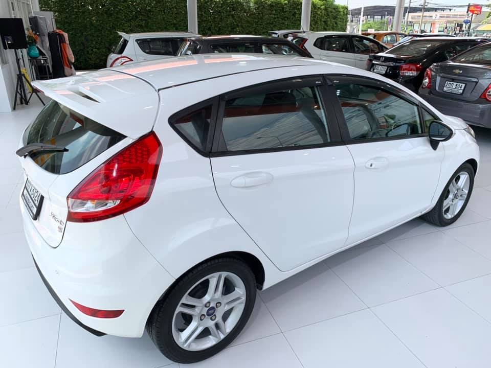Ford Fiesta ปี 2013 สีขาว (รูปที่ 3)