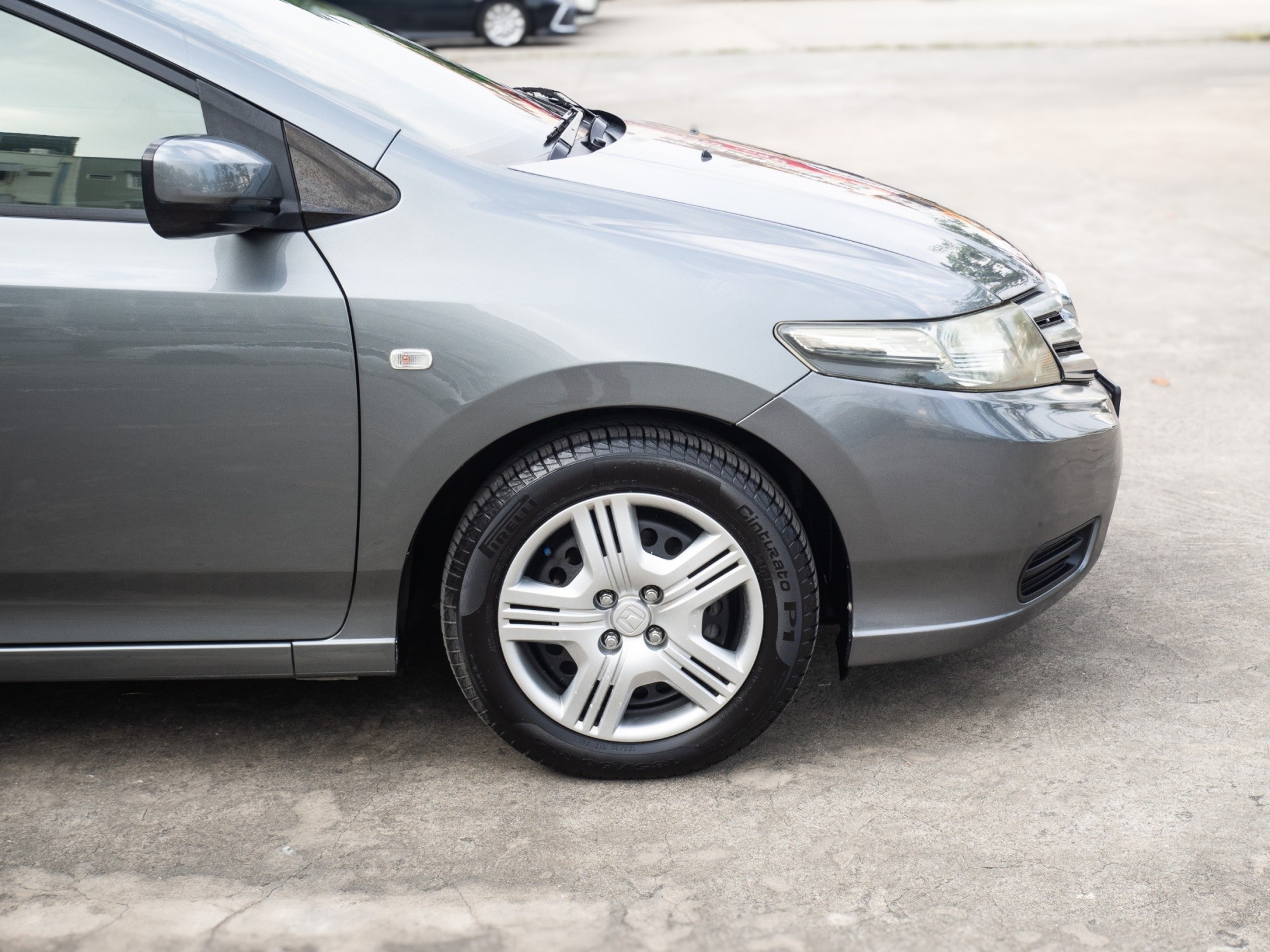2013 Honda City สีเทา (รูปที่ 17)