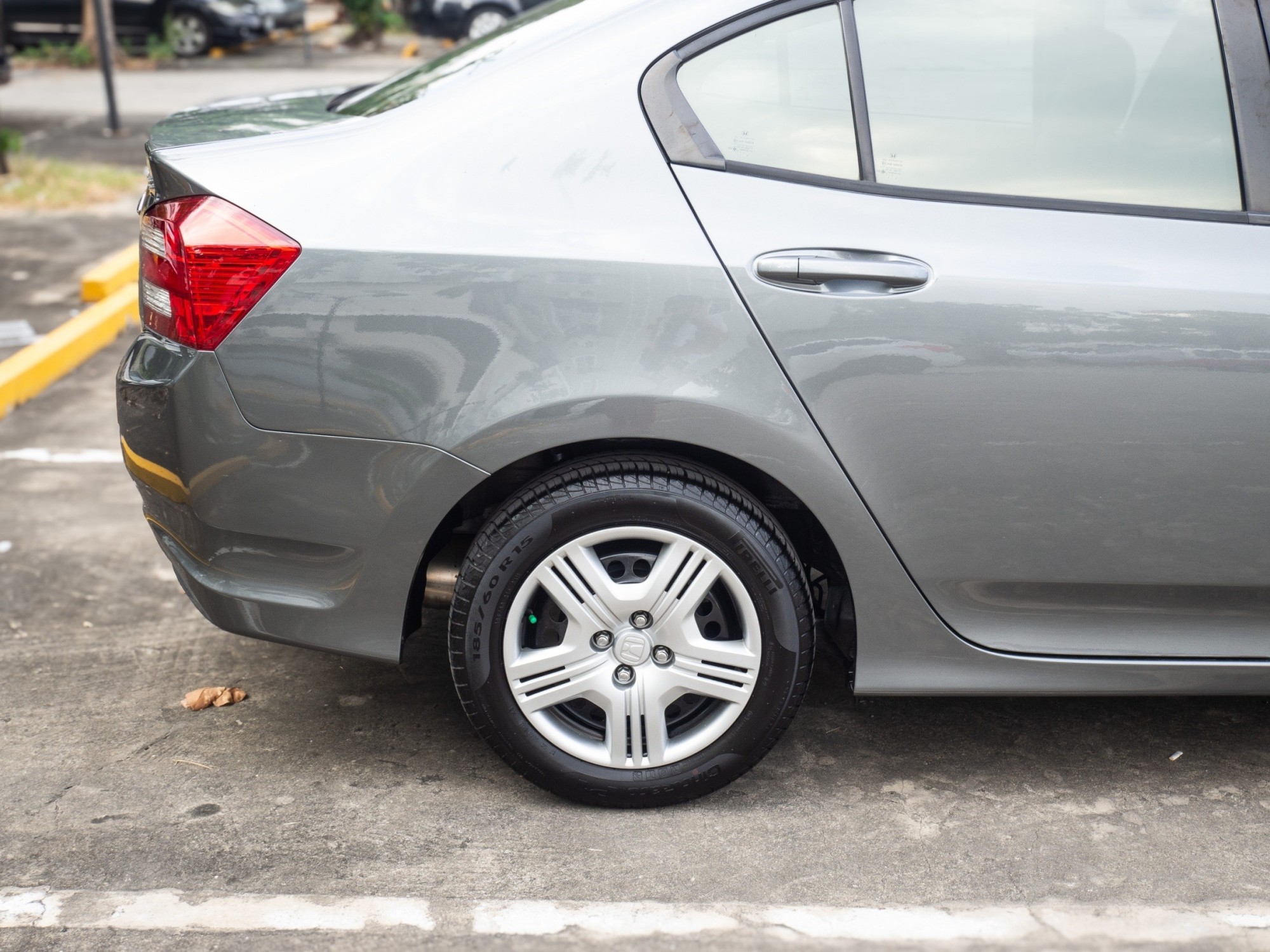 2013 Honda City สีเทา (รูปที่ 18)