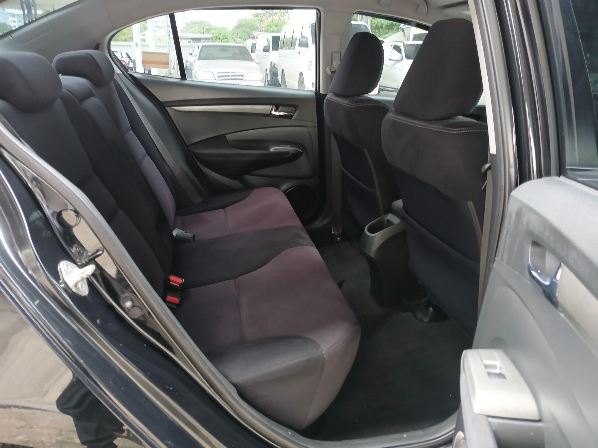 2013 Honda City สีดำ (รูปที่ 3)