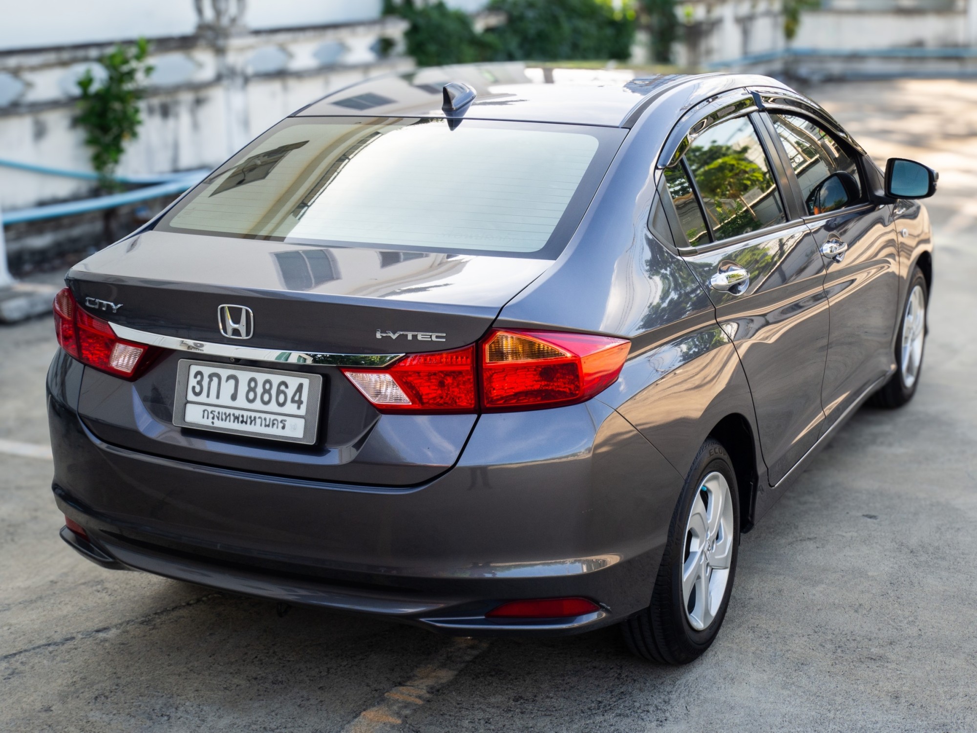 2014 Honda City สีเทา (รูปที่ 9)