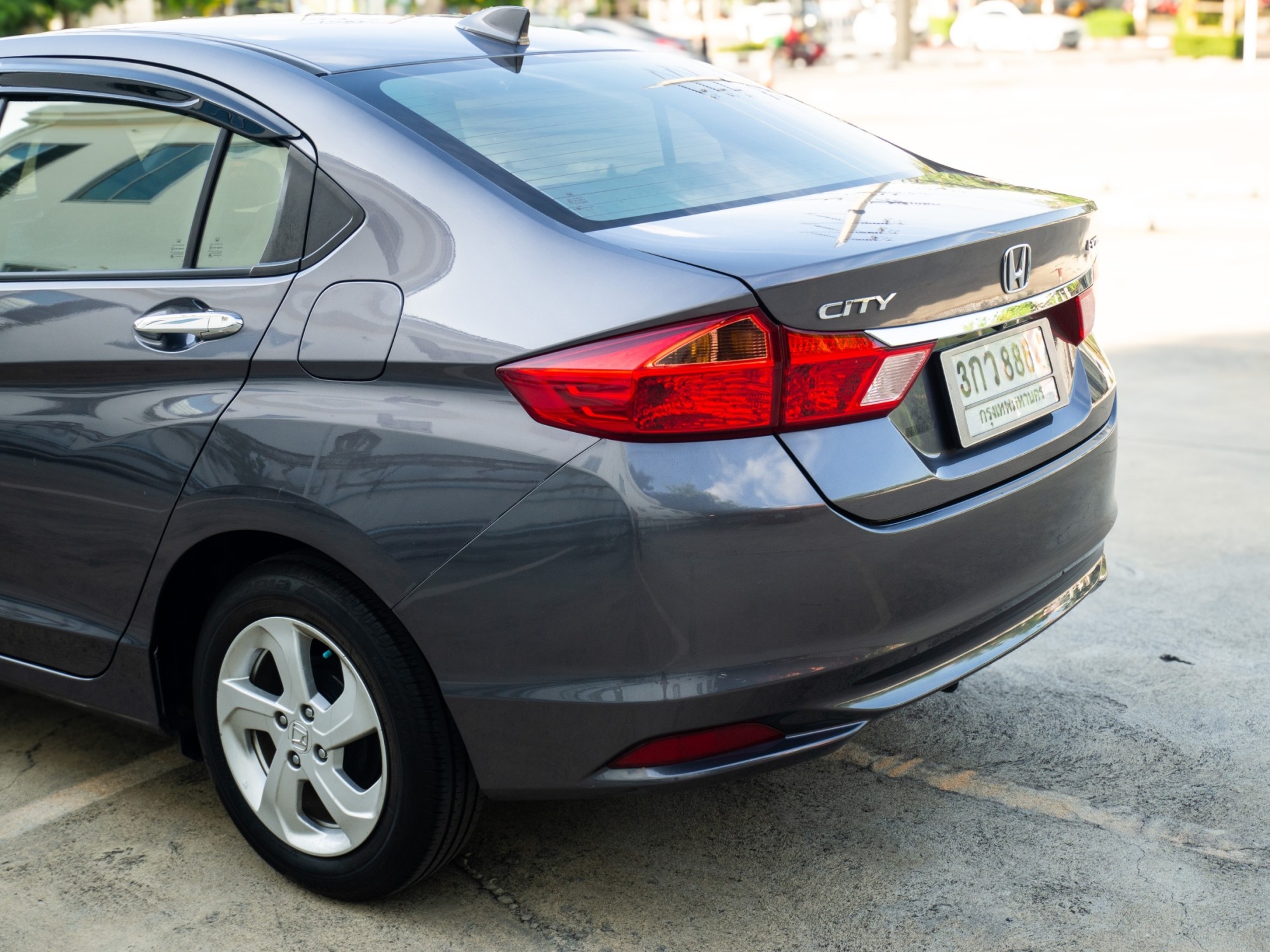 2014 Honda City สีเทา (รูปที่ 14)
