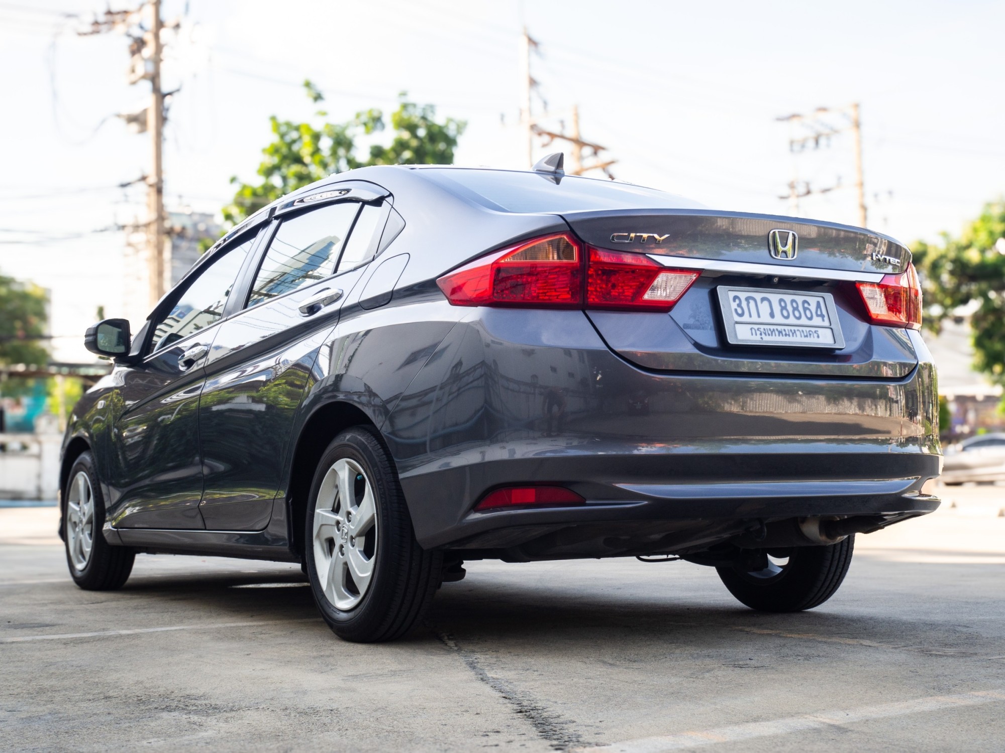 2014 Honda City สีเทา (รูปที่ 8)