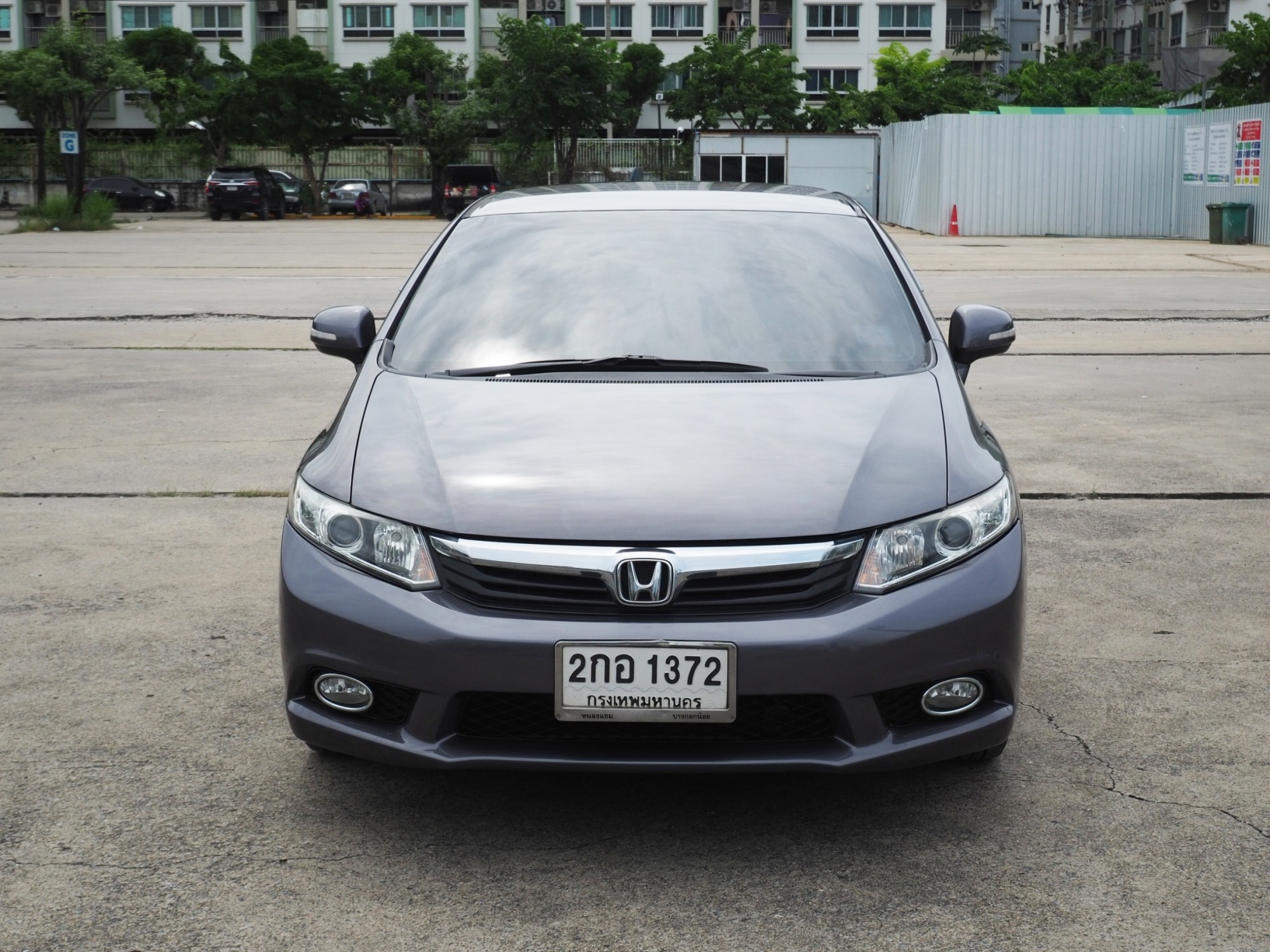 2016 Honda City สีเทา (รูปที่ 2)