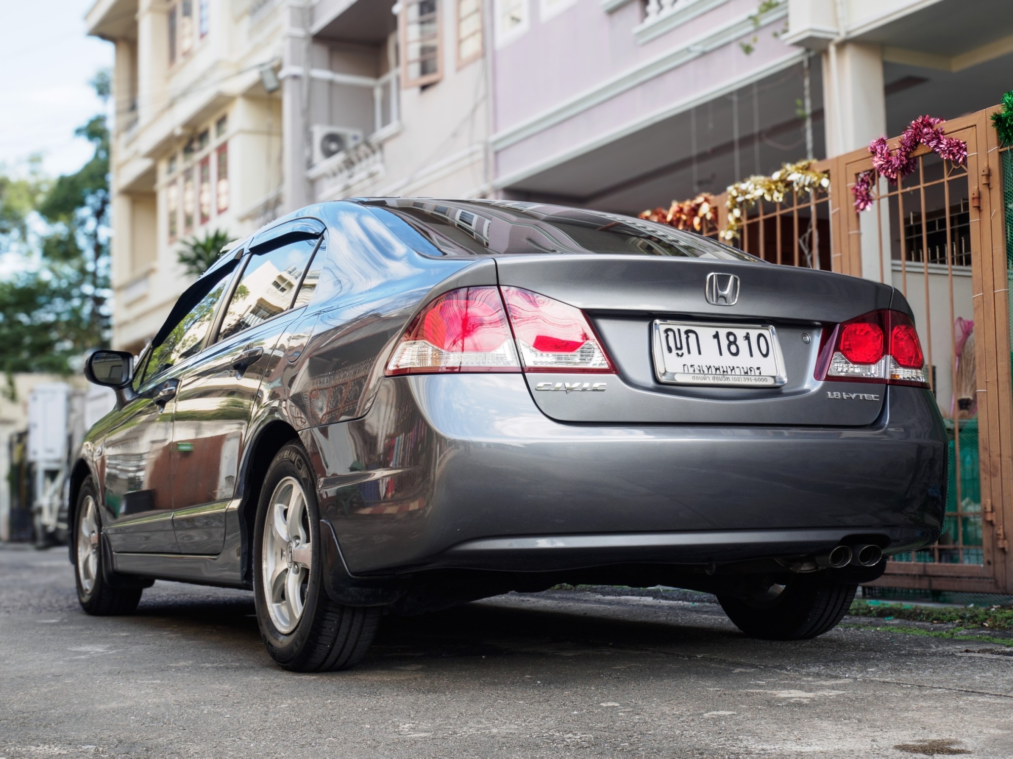 2010 Honda Civic FD สีเทา (รูปที่ 4)