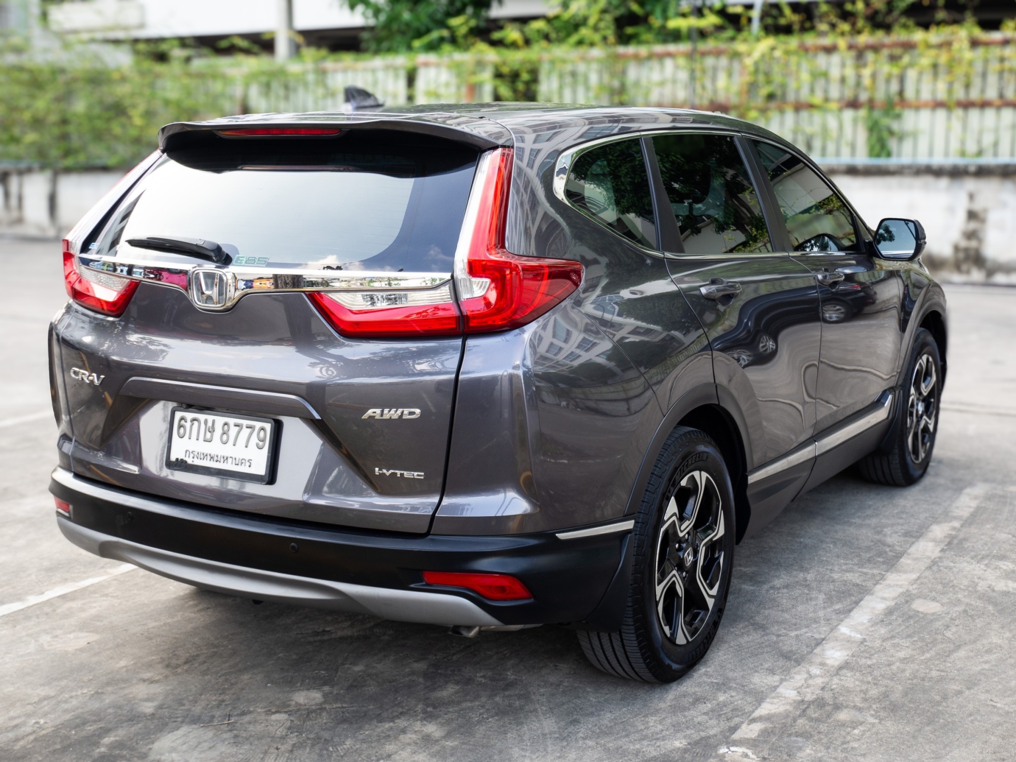 2017 Honda CR-V สีเทา (รูปที่ 7)