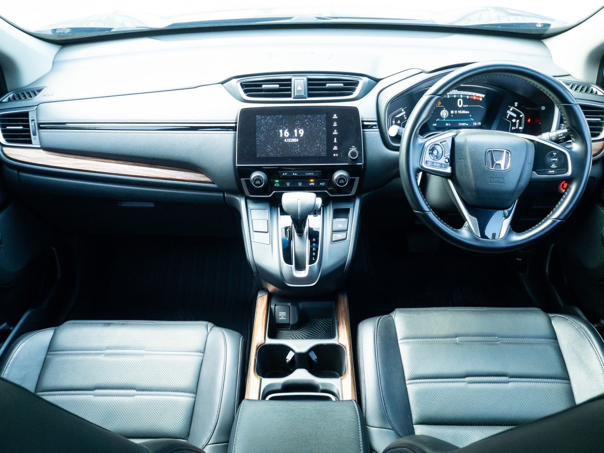 2017 Honda CR-V สีเทา (รูปที่ 16)