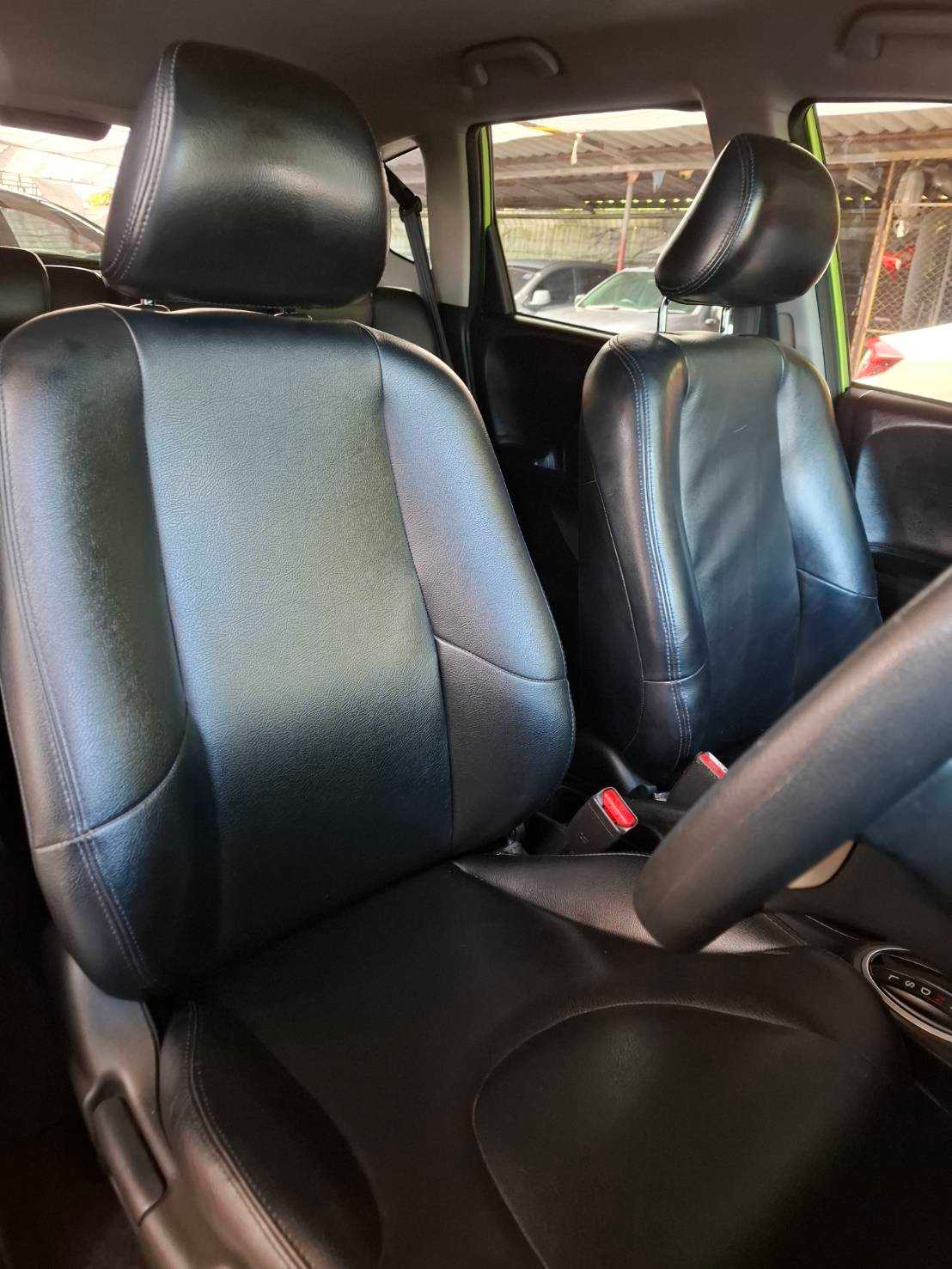 2013 Honda Jazz GE สีเขียว (รูปที่ 2)