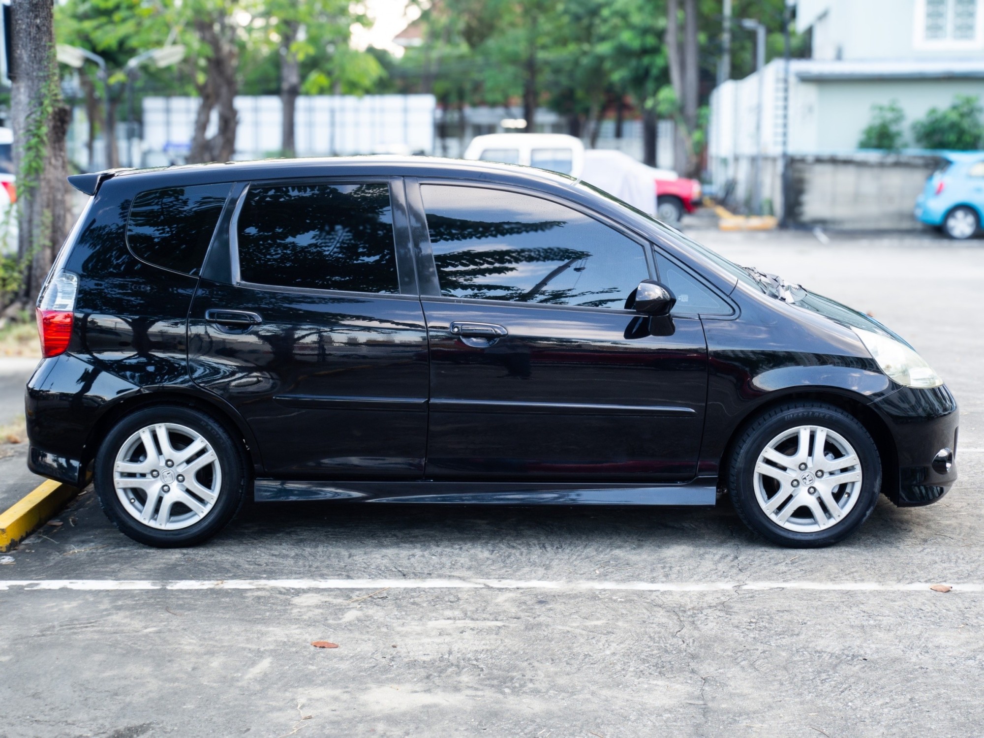 2007 Honda Jazz GD สีดำ (รูปที่ 3)