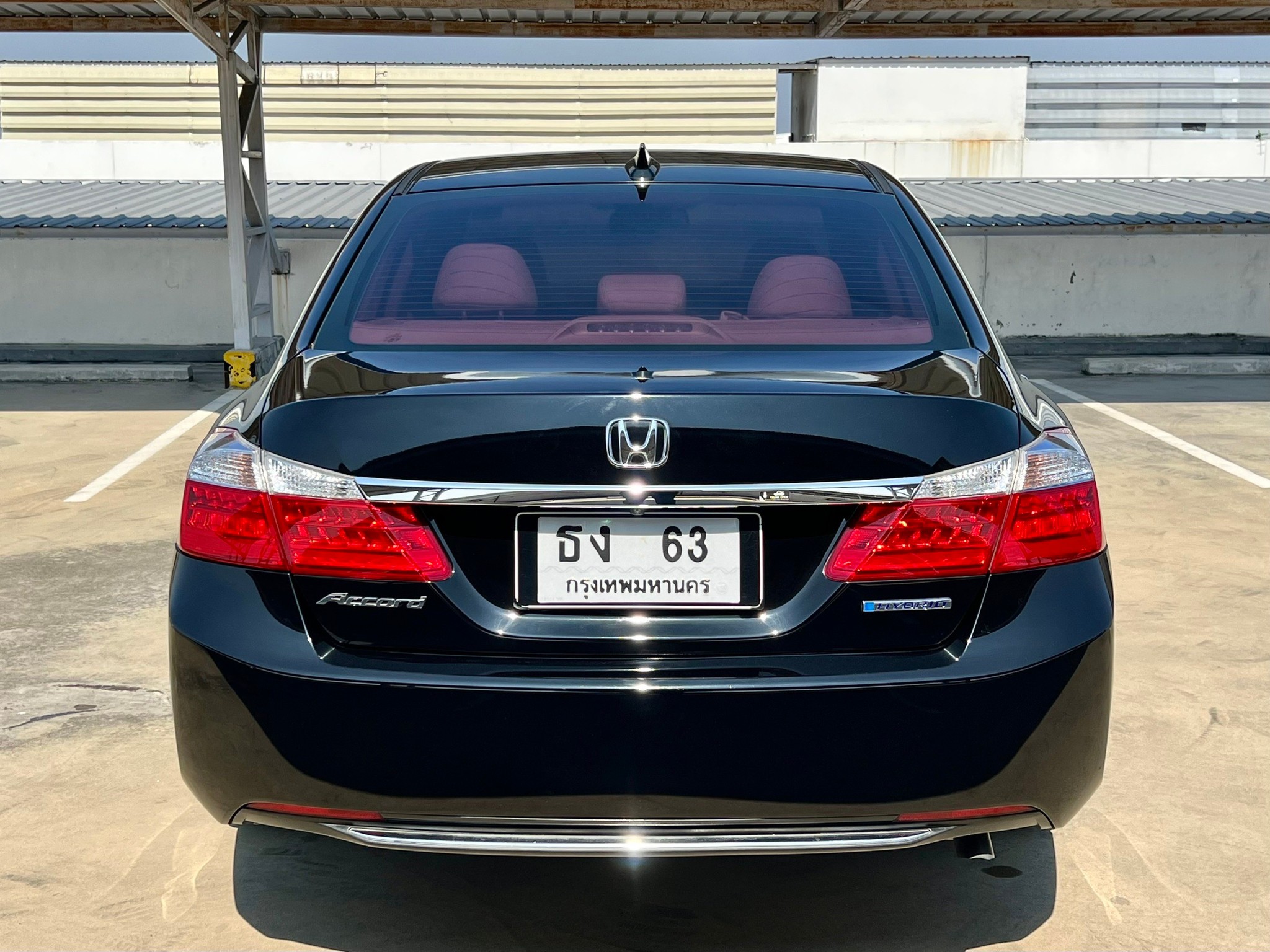 HONDA ACCORD 2.0 HYBRID ปี 2015 จด 2017 รถมือป้ายแดงเข้าศูนย์ทุกระยะ (ป้ายเจ้าของขอคืน) (รูปที่ 4)