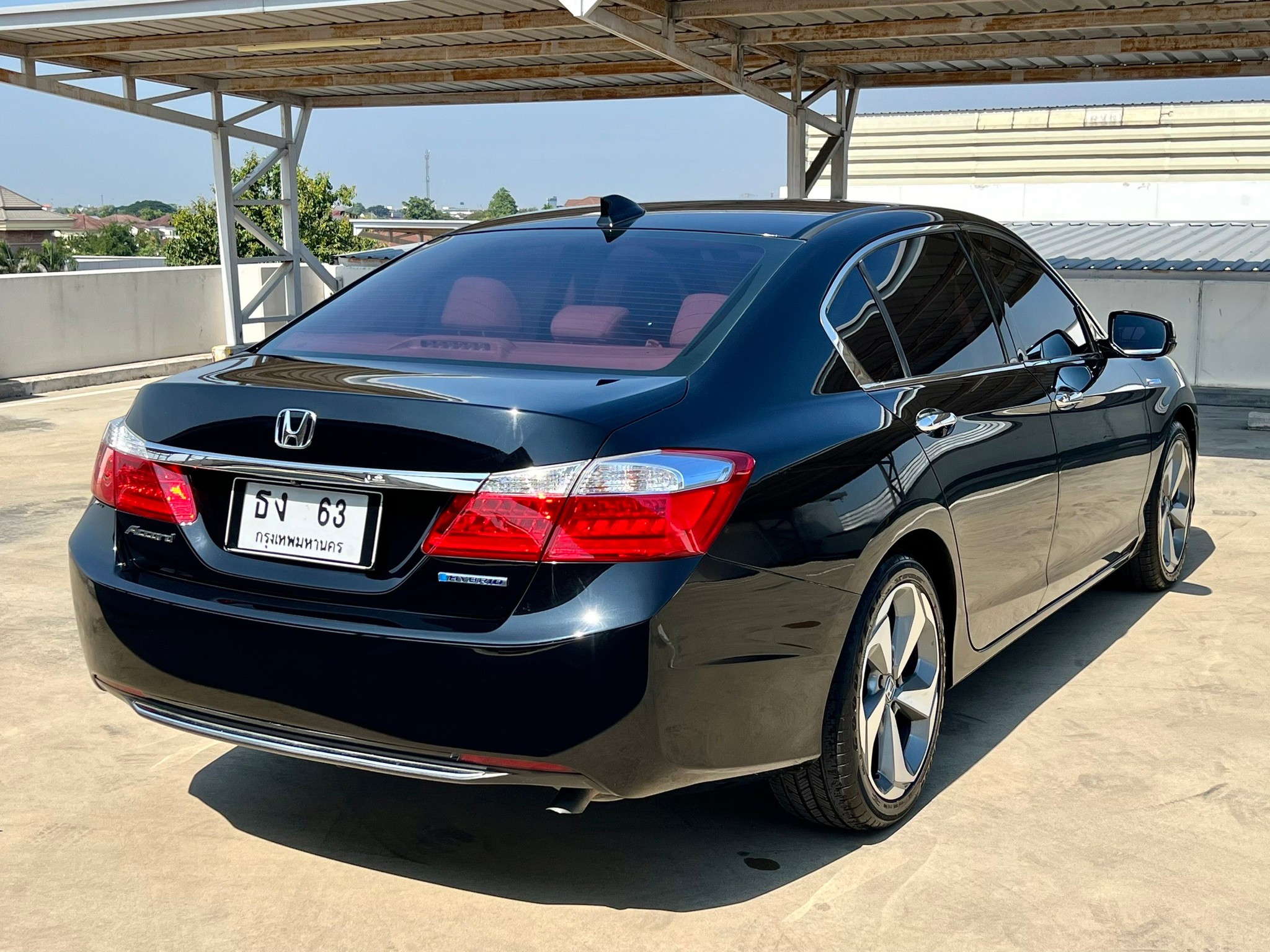 HONDA ACCORD 2.0 HYBRID ปี 2015 จด 2017 รถมือป้ายแดงเข้าศูนย์ทุกระยะ (ป้ายเจ้าของขอคืน) (รูปที่ 6)