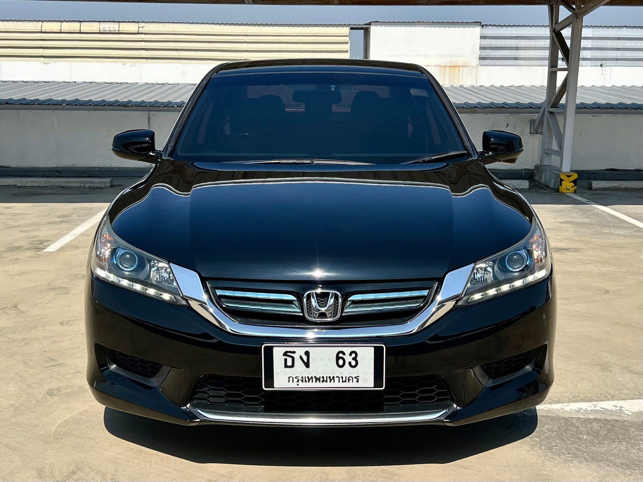 HONDA ACCORD 2.0 HYBRID ปี 2015 จด 2017 รถมือป้ายแดงเข้าศูนย์ทุกระยะ (ป้ายเจ้าของขอคืน) (รูปที่ 2)