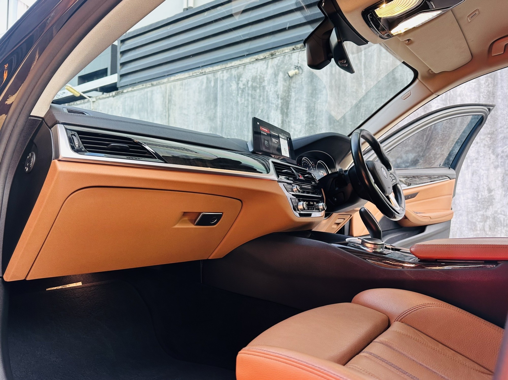 2018 BMW SERIES 5, 520d SPORT โฉม G30 (รูปที่ 18)