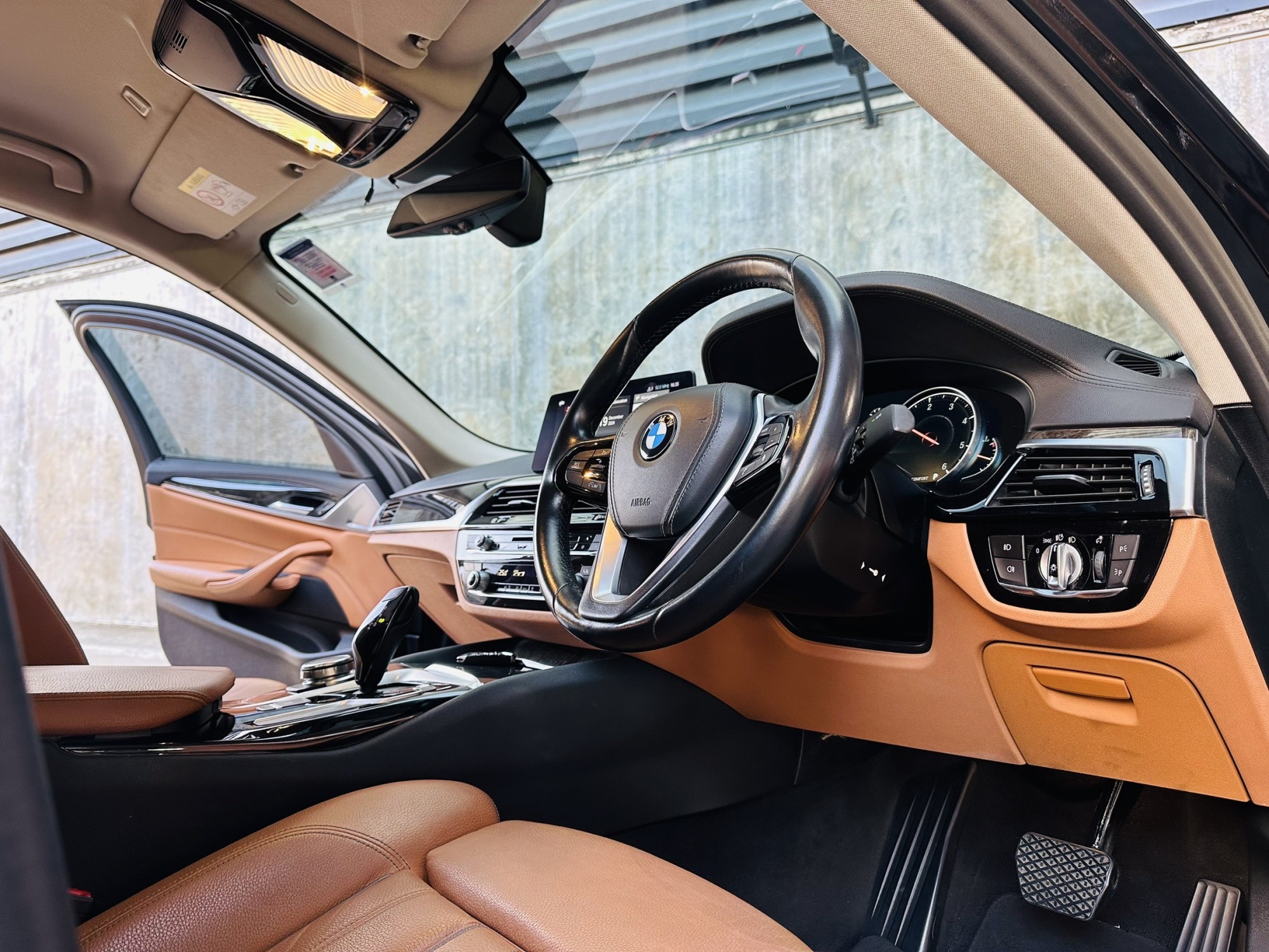 2018 BMW SERIES 5, 520d SPORT โฉม G30 (รูปที่ 10)