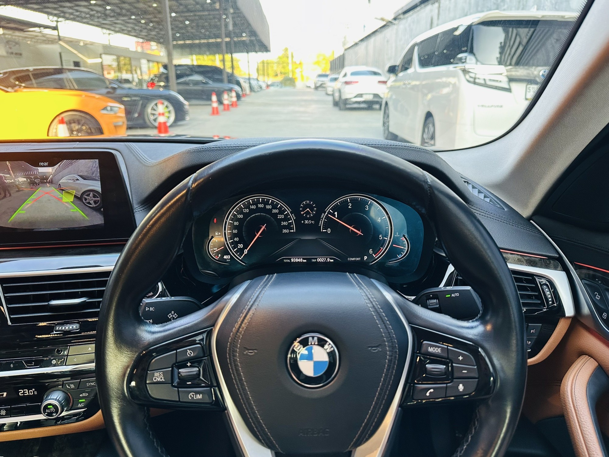 2018 BMW SERIES 5, 520d SPORT โฉม G30 (รูปที่ 15)