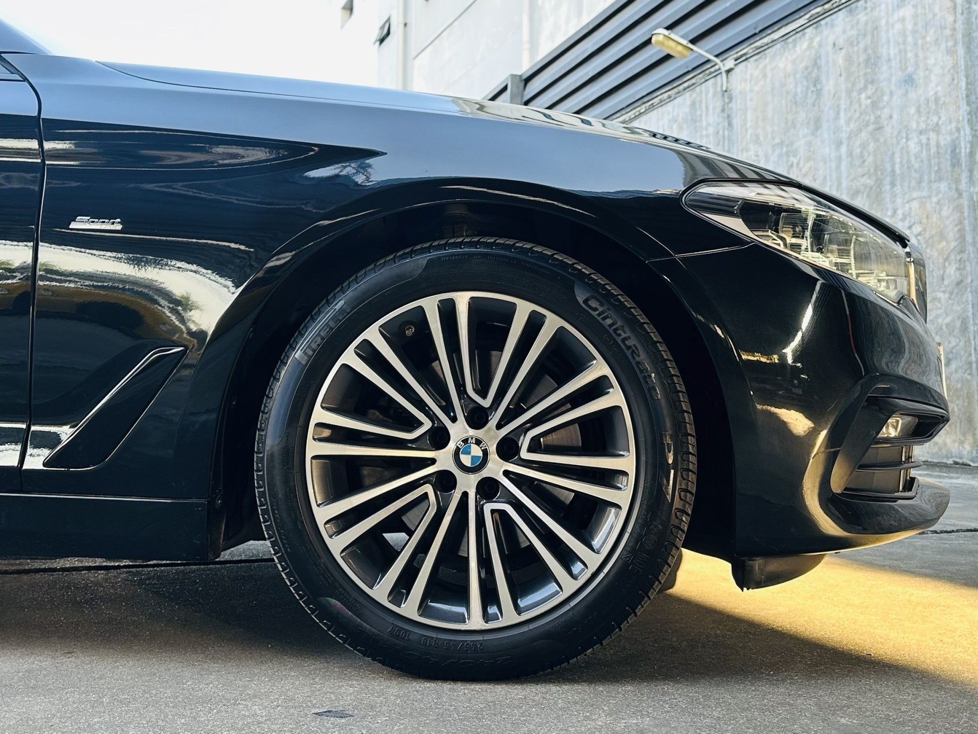 2018 BMW SERIES 5, 520d SPORT โฉม G30 (รูปที่ 9)