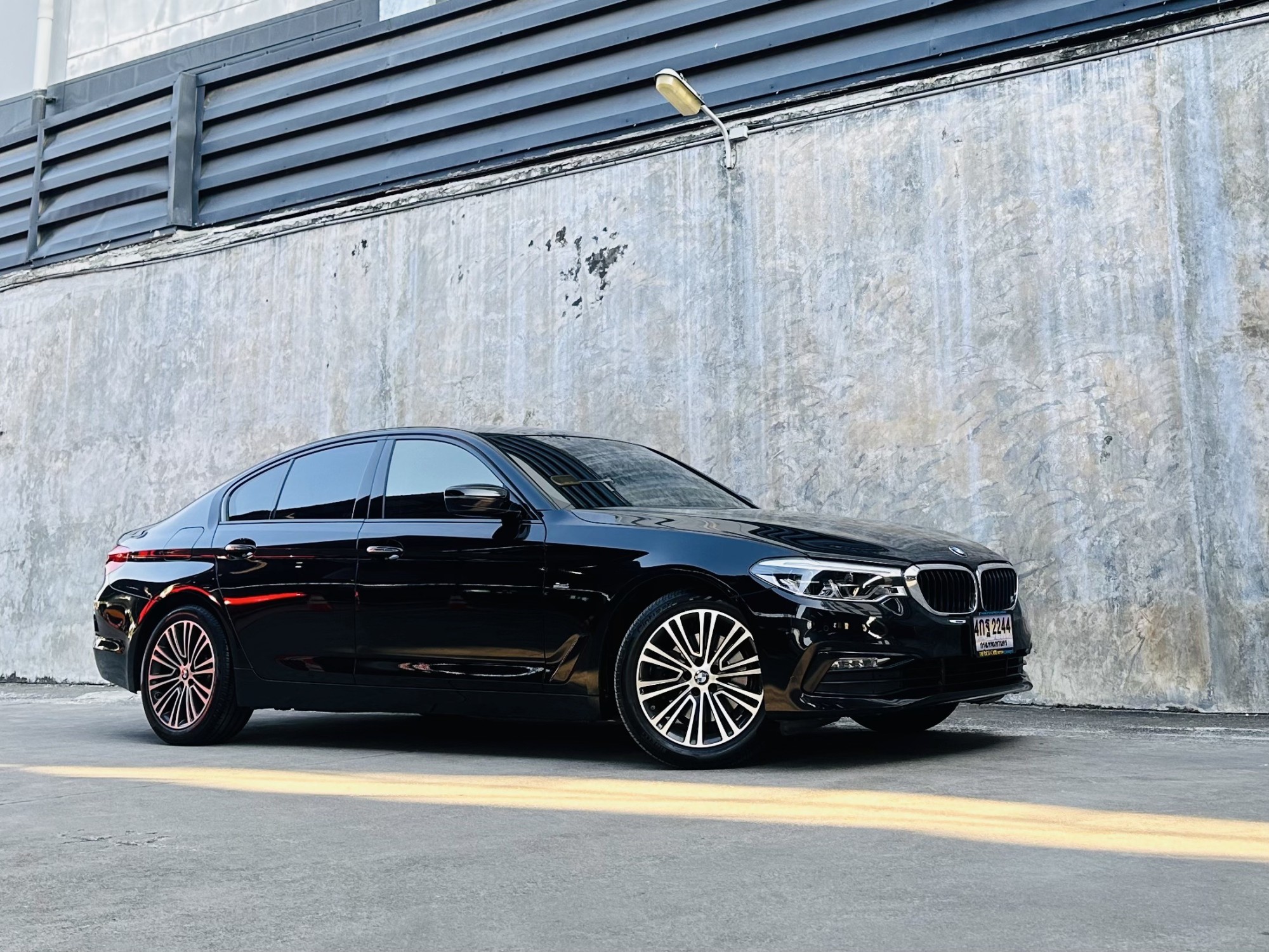 2018 BMW SERIES 5, 520d SPORT โฉม G30 (รูปที่ 6)
