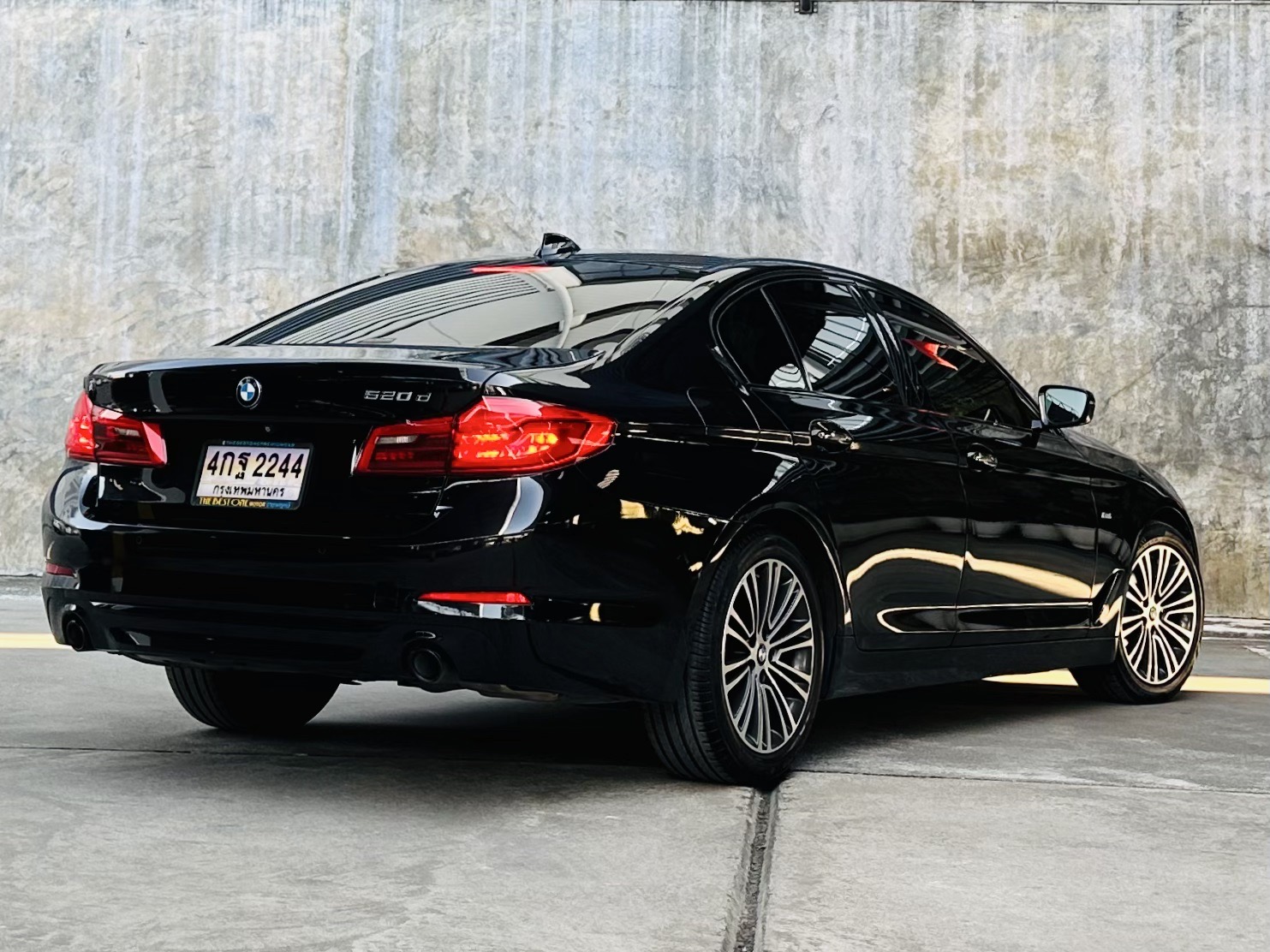 2018 BMW SERIES 5, 520d SPORT โฉม G30 (รูปที่ 3)