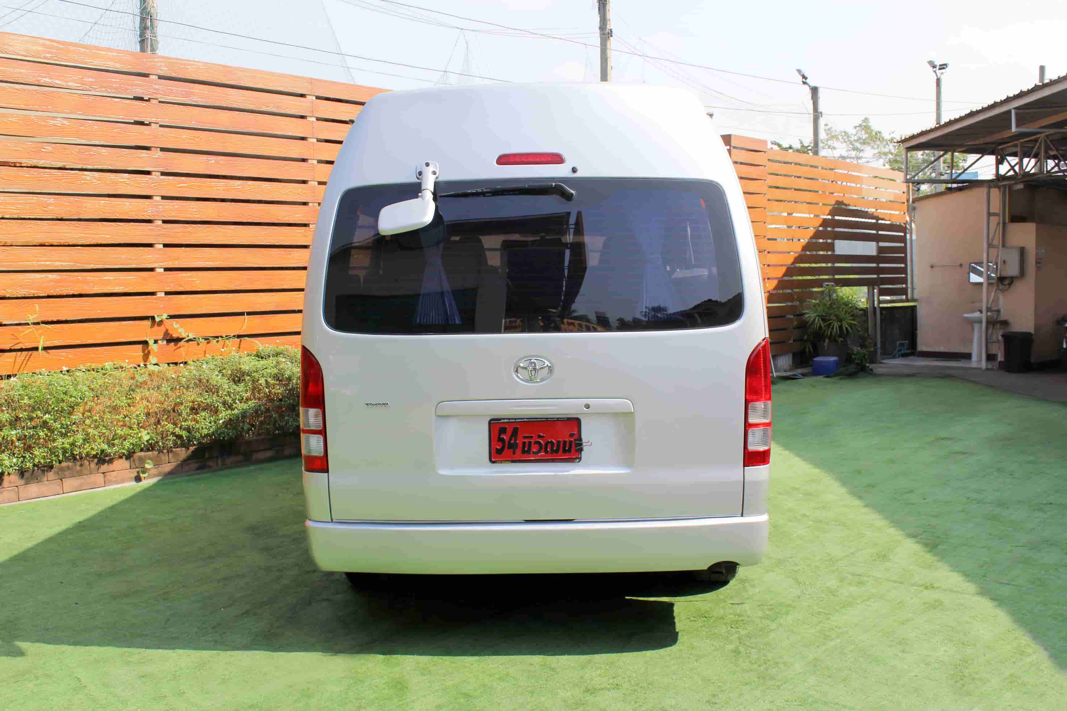Toyota COMMUTER 2.5 GL ปี 2012 สีเงิน (รูปที่ 15)