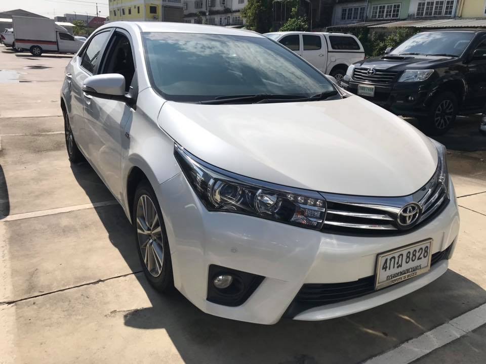 Toyota Corolla Altis โฉม 14-16 ปี 2015 สีขาว (รูปที่ 2)